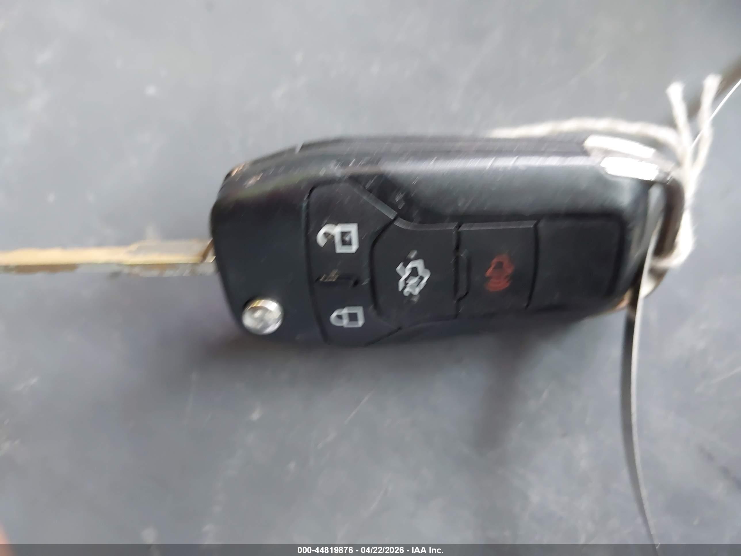 FORD FUSION image 11