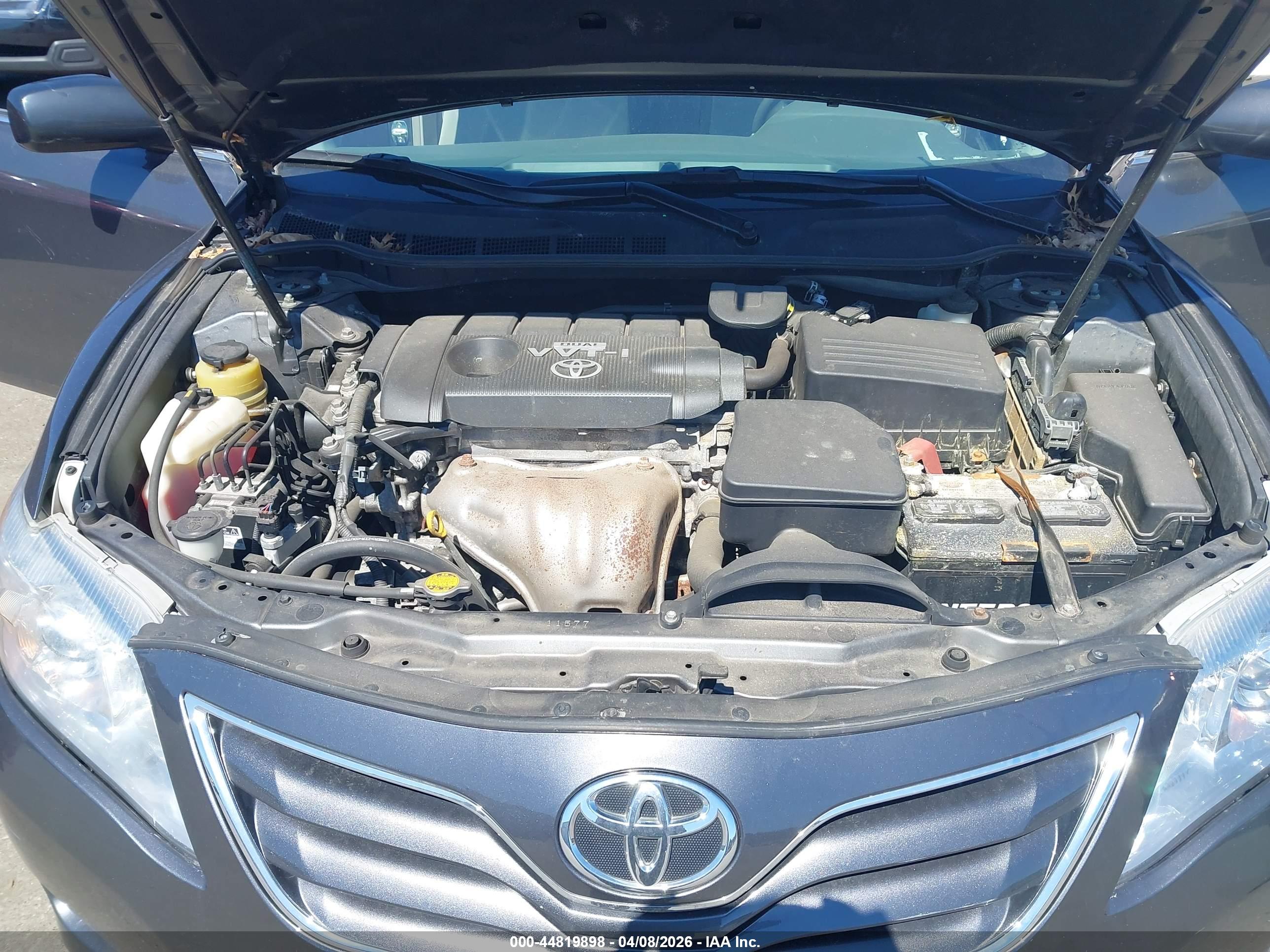 TOYOTA CAMRY image 10