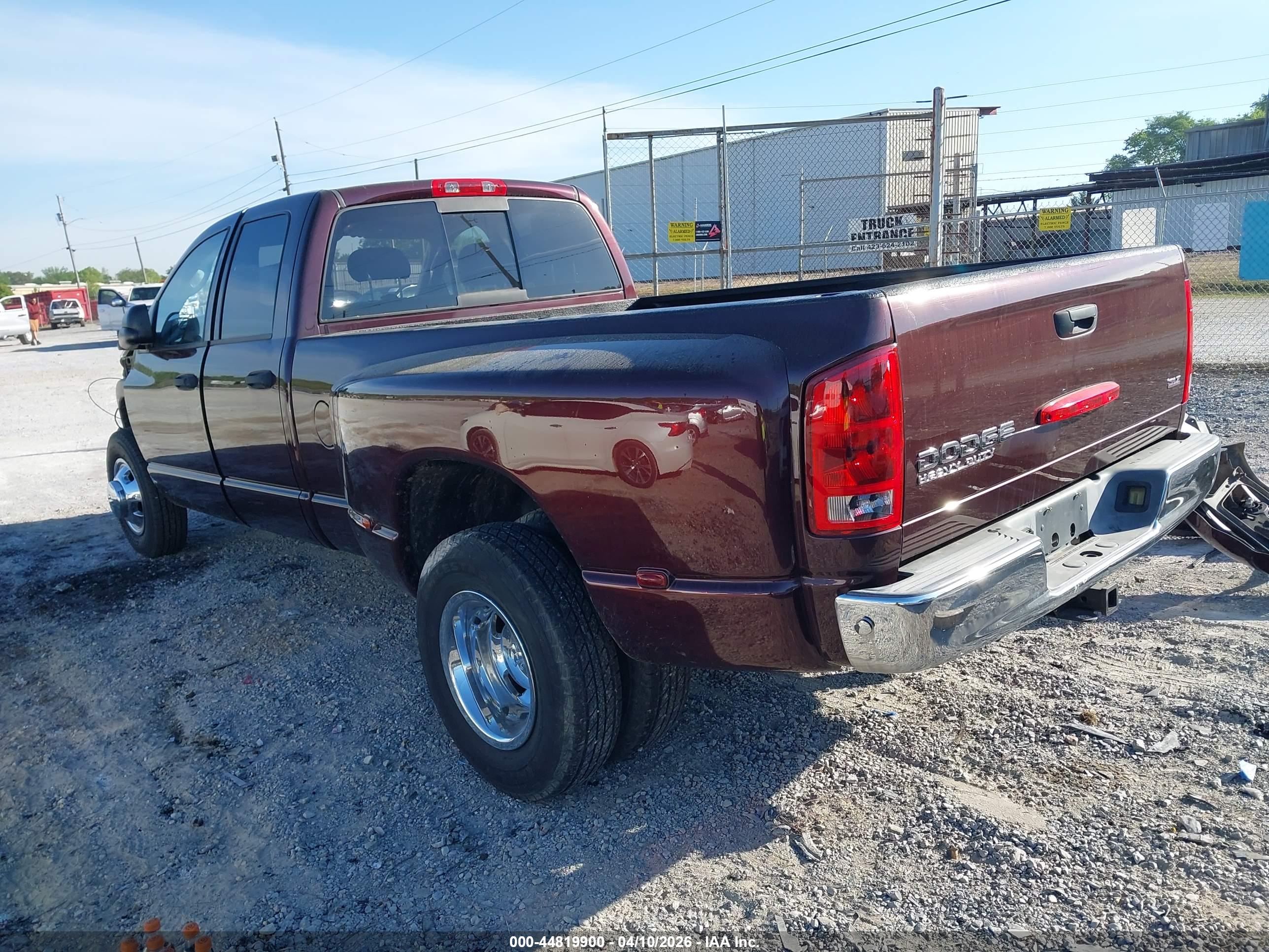 DODGE RAM image 3