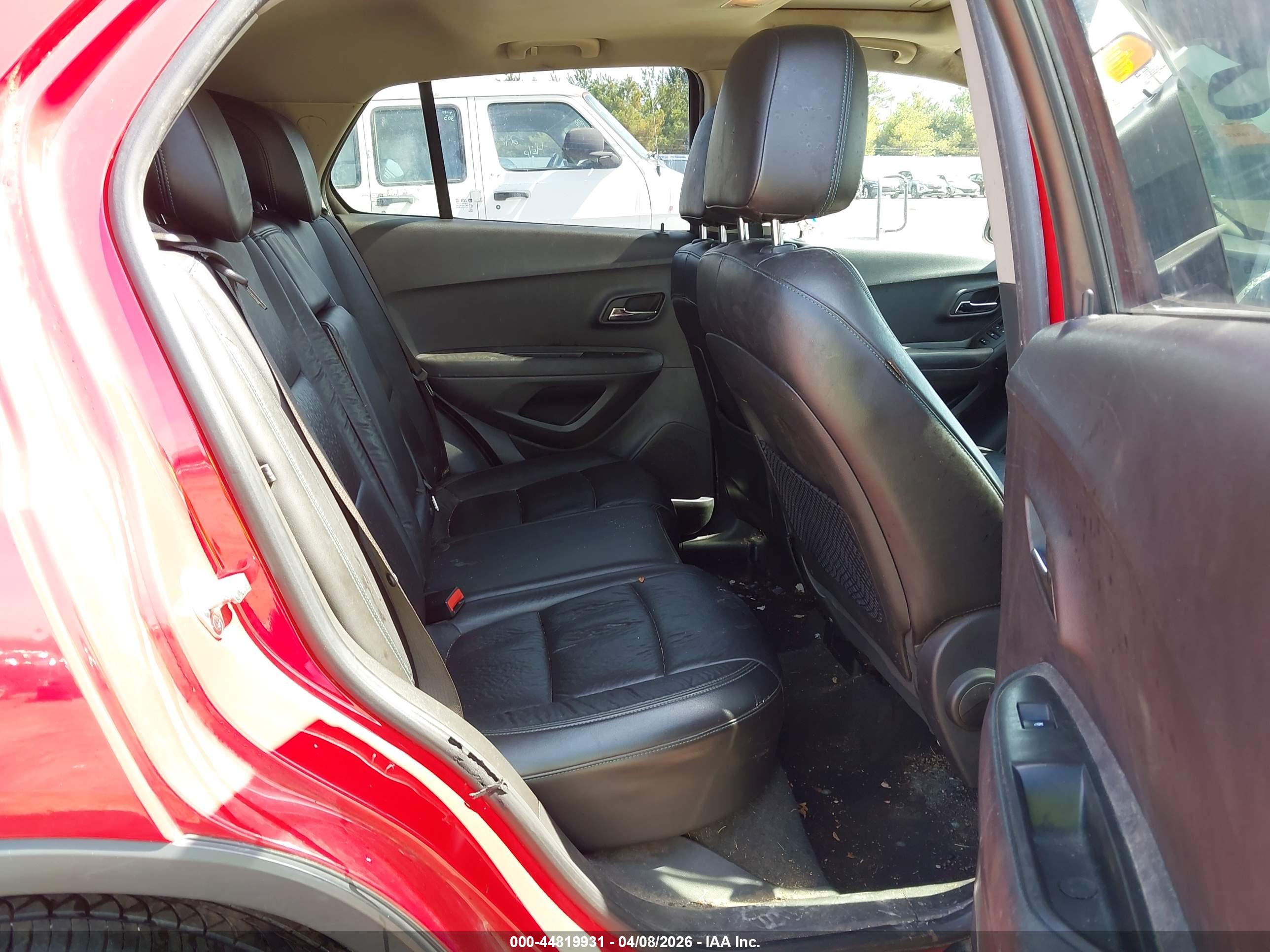 CHEVROLET TRAX image 8