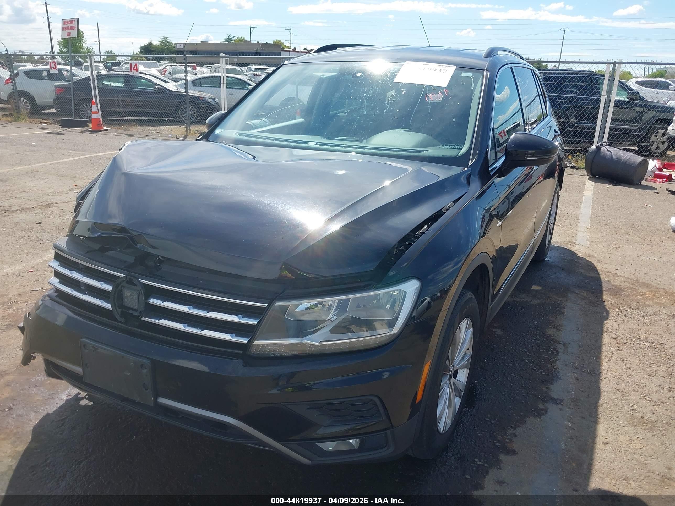VOLKSWAGEN TIGUAN image 2