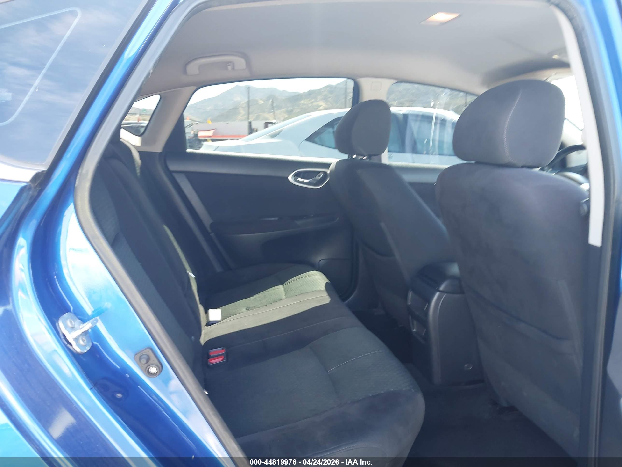 NISSAN SENTRA image 8