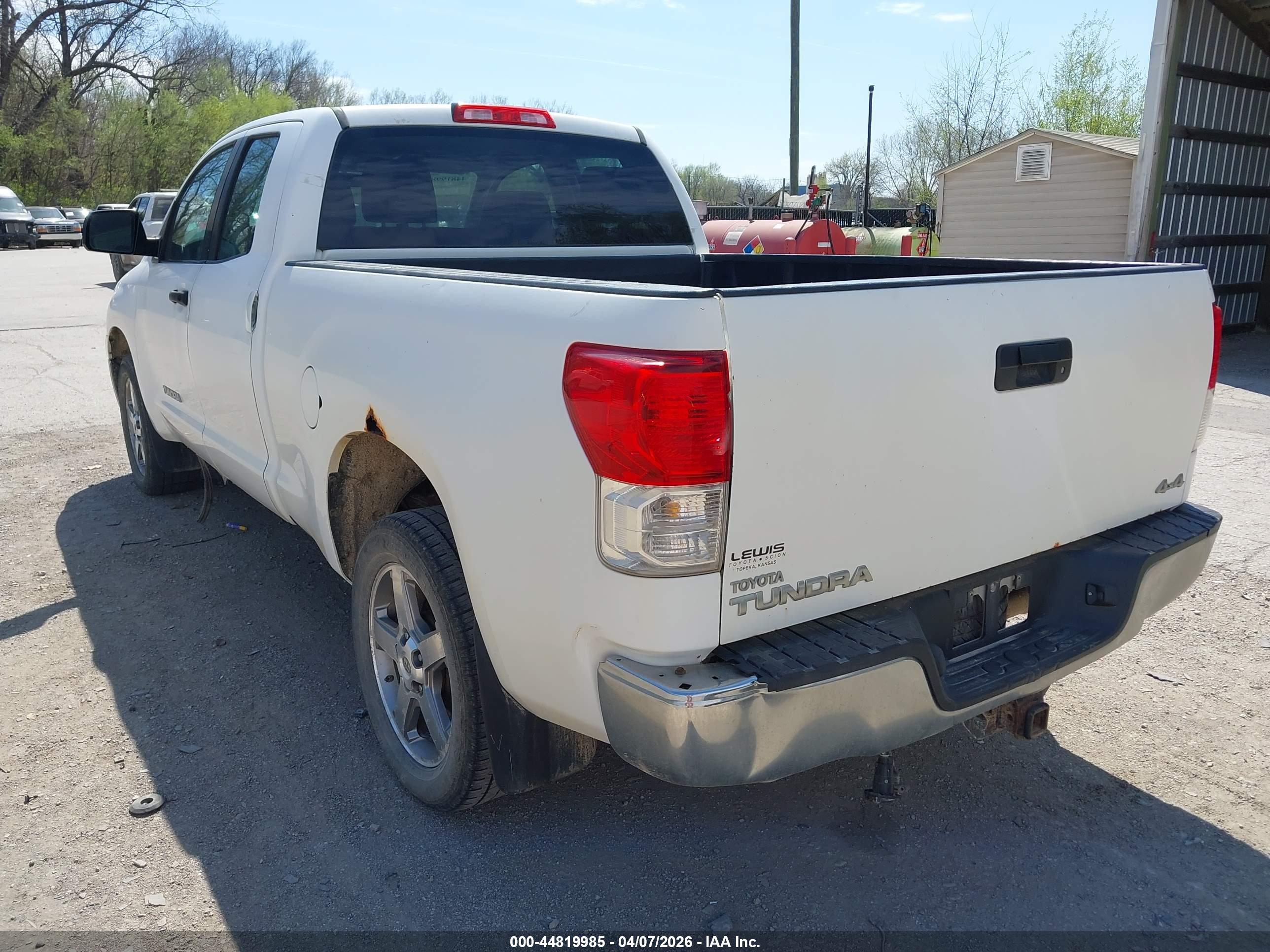 TOYOTA TUNDRA image 3