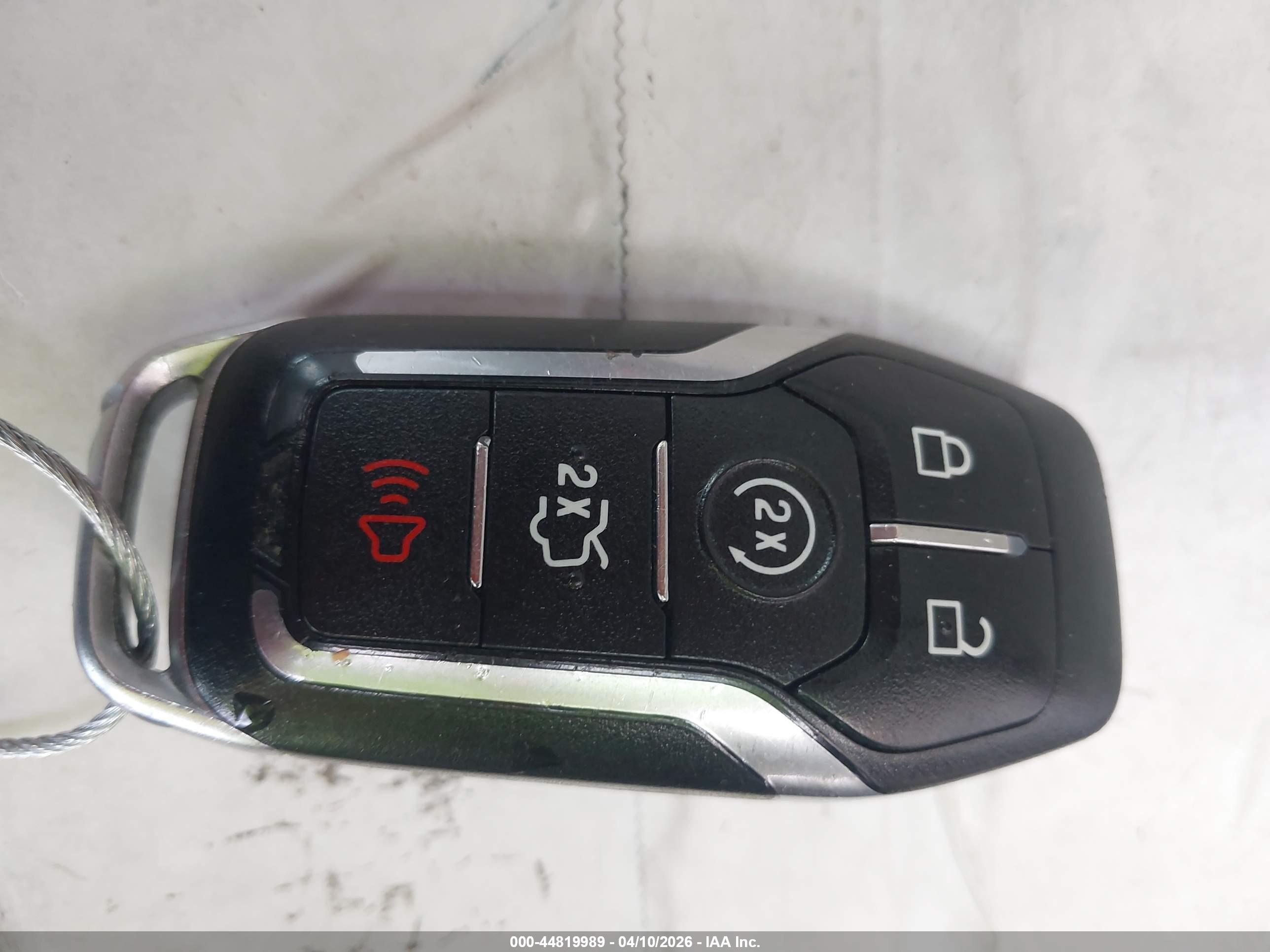 FORD FUSION image 11