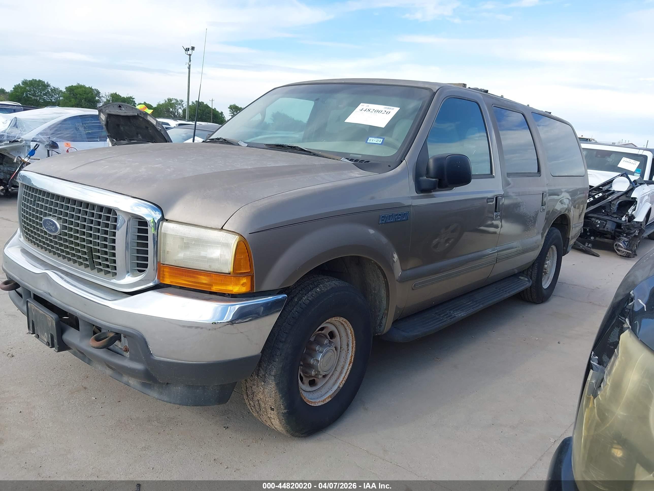 FORD EXCURSION image 2