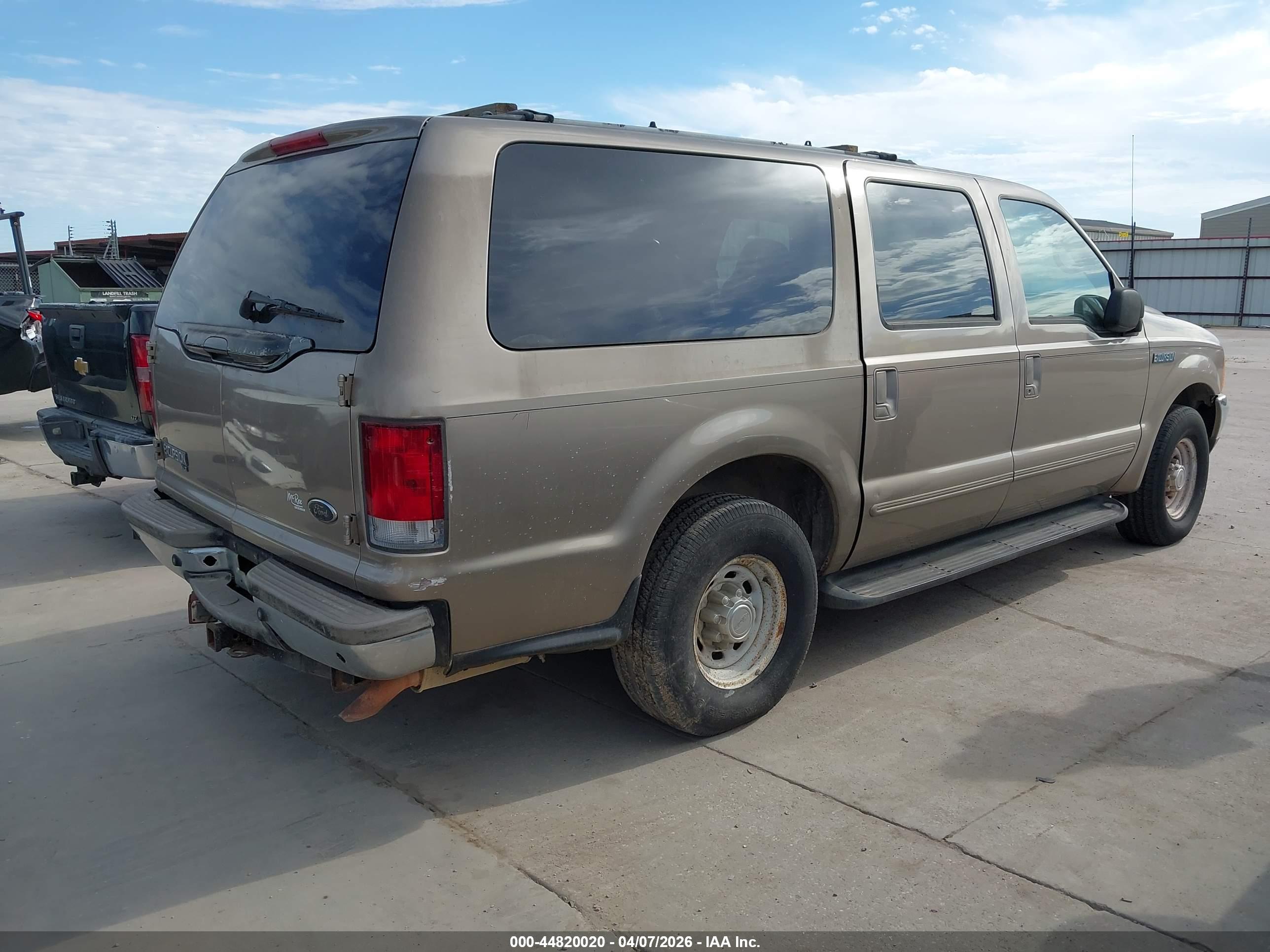 FORD EXCURSION image 4