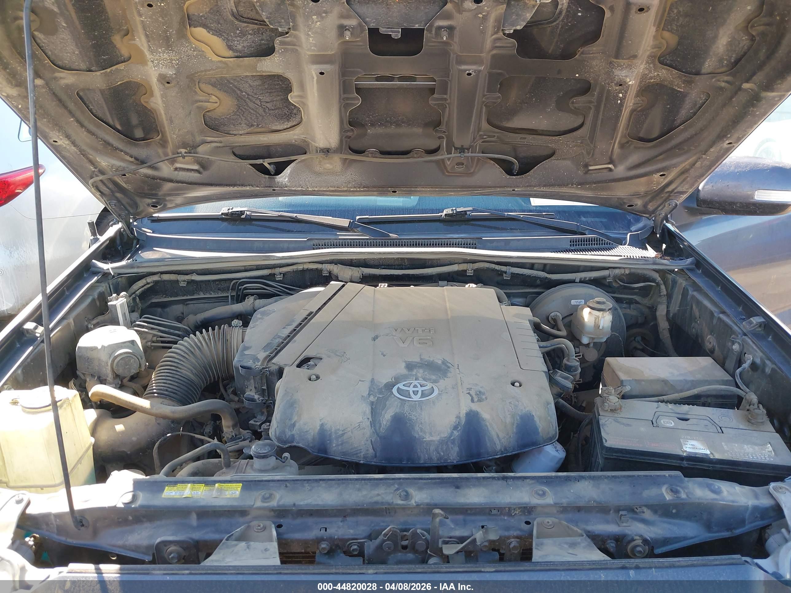 TOYOTA TACOMA image 10