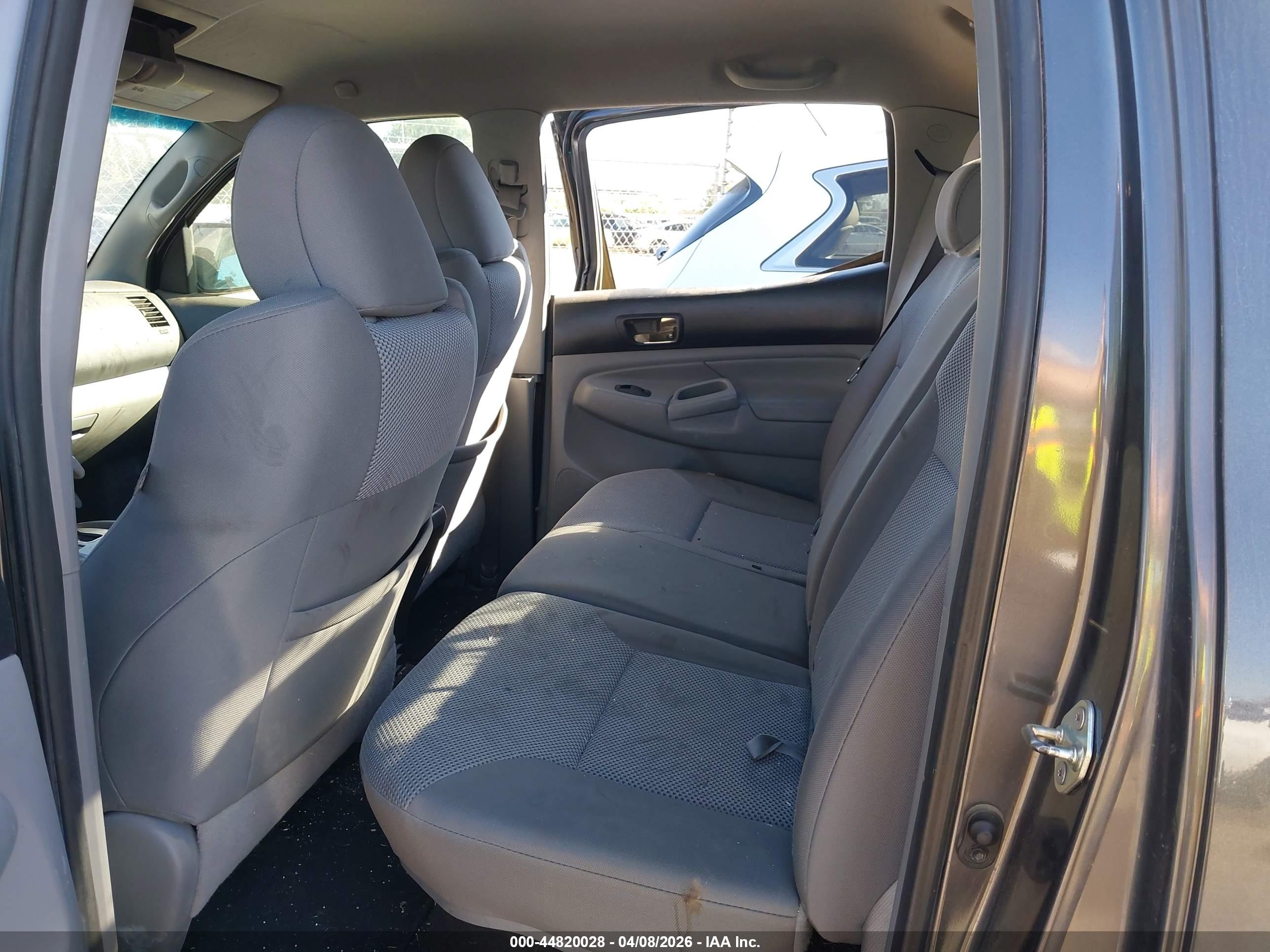 TOYOTA TACOMA image 8