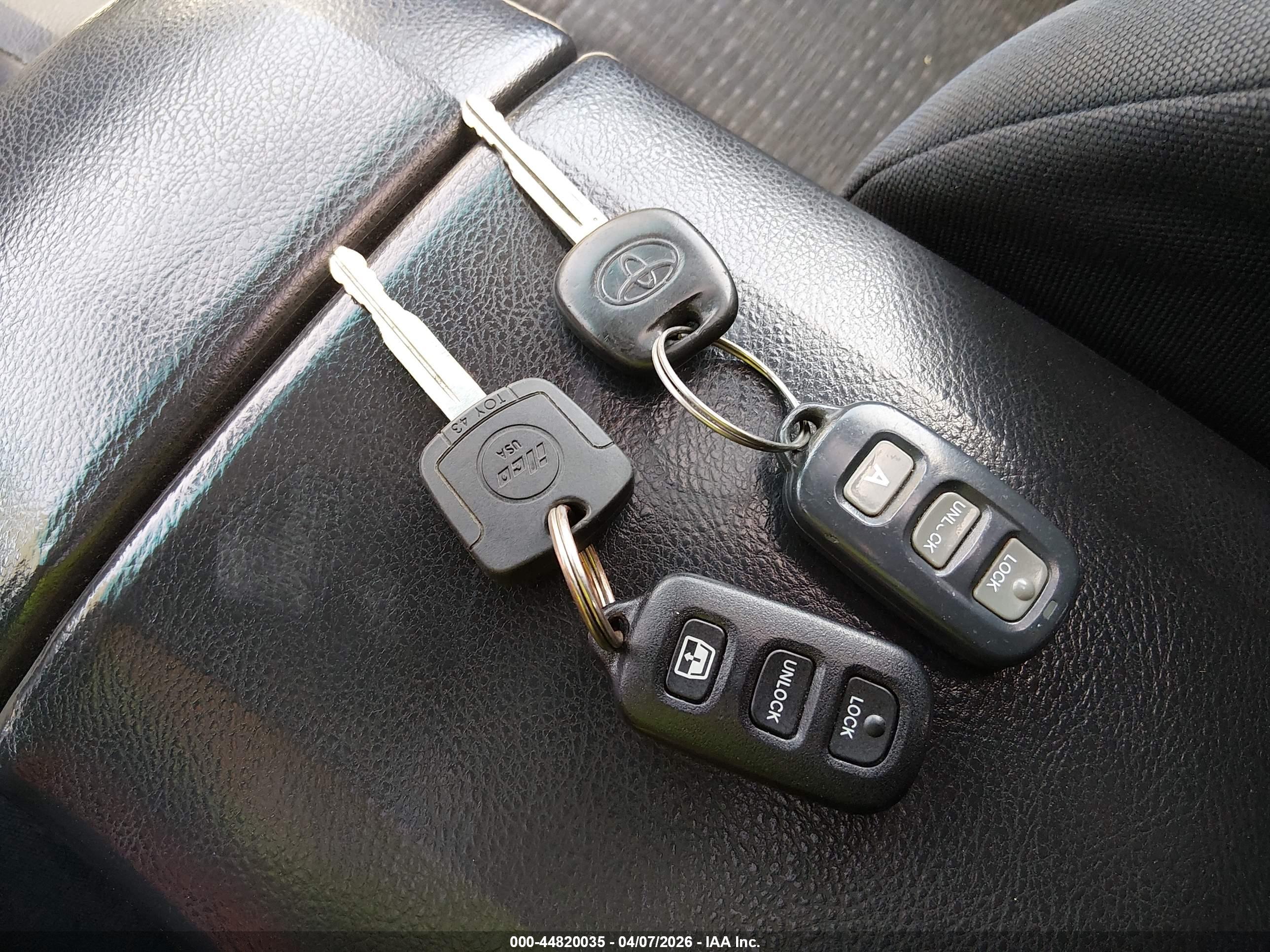 TOYOTA 4RUNNER image 11