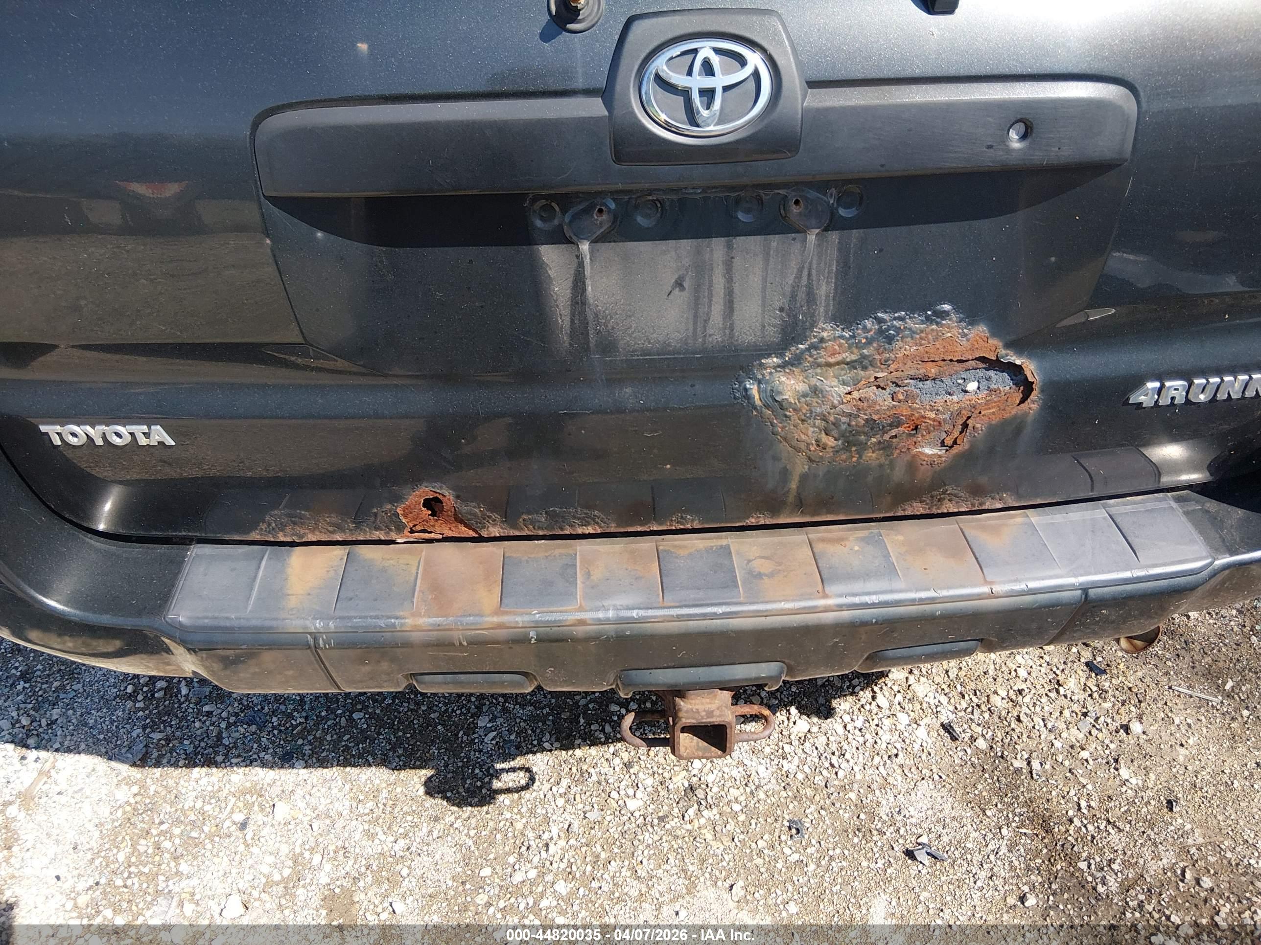 TOYOTA 4RUNNER image 6
