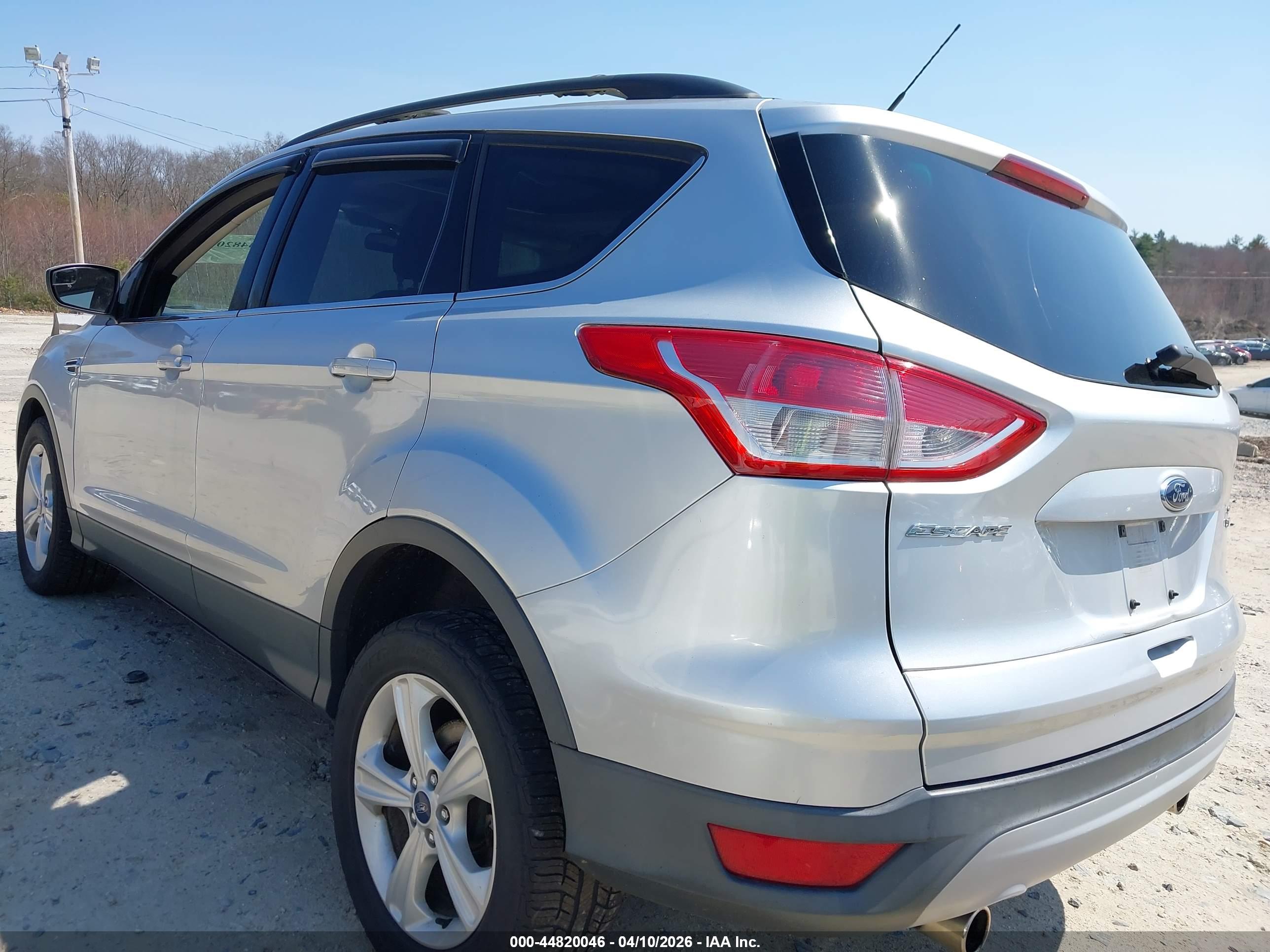FORD ESCAPE image 3