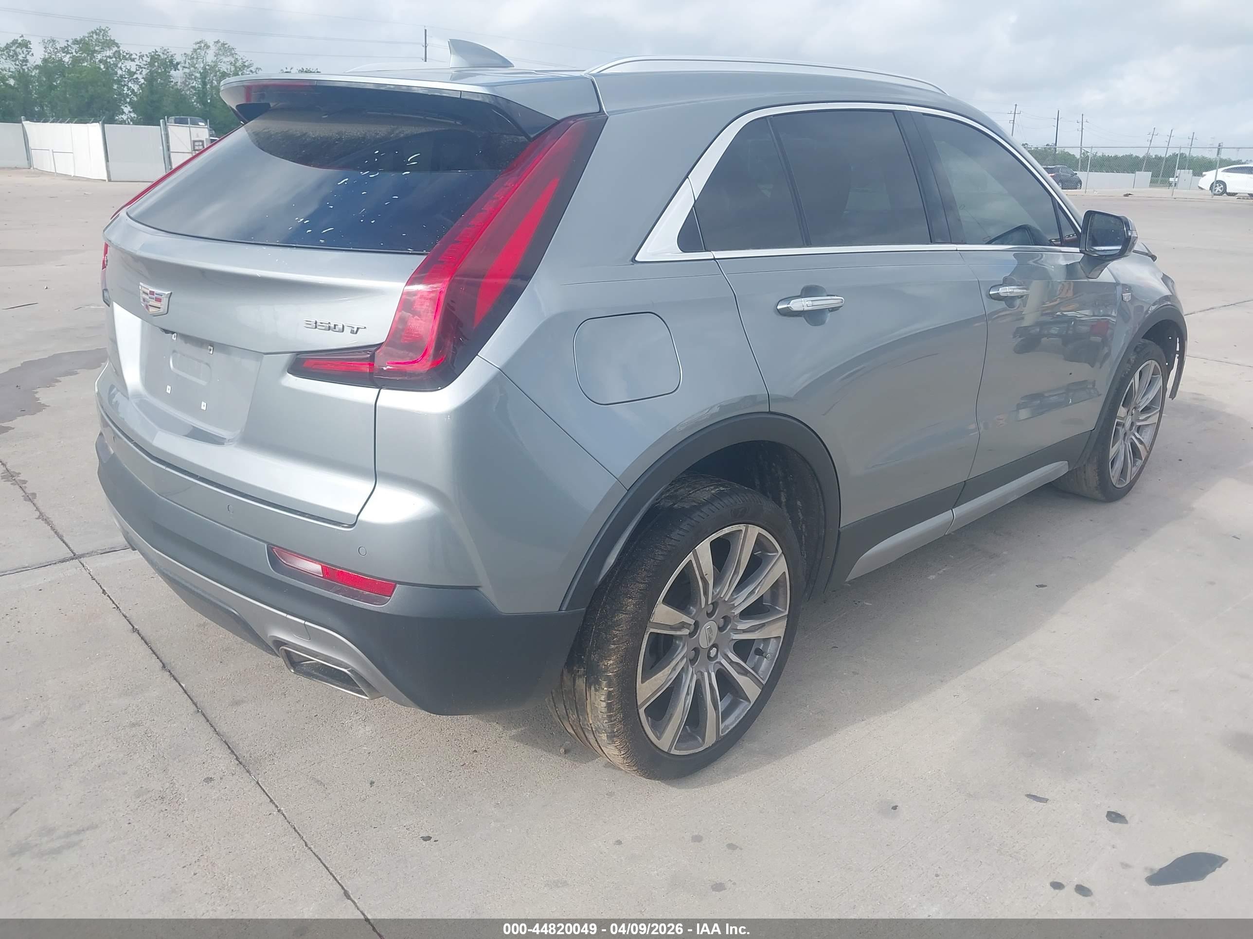 CADILLAC XT4 image 4