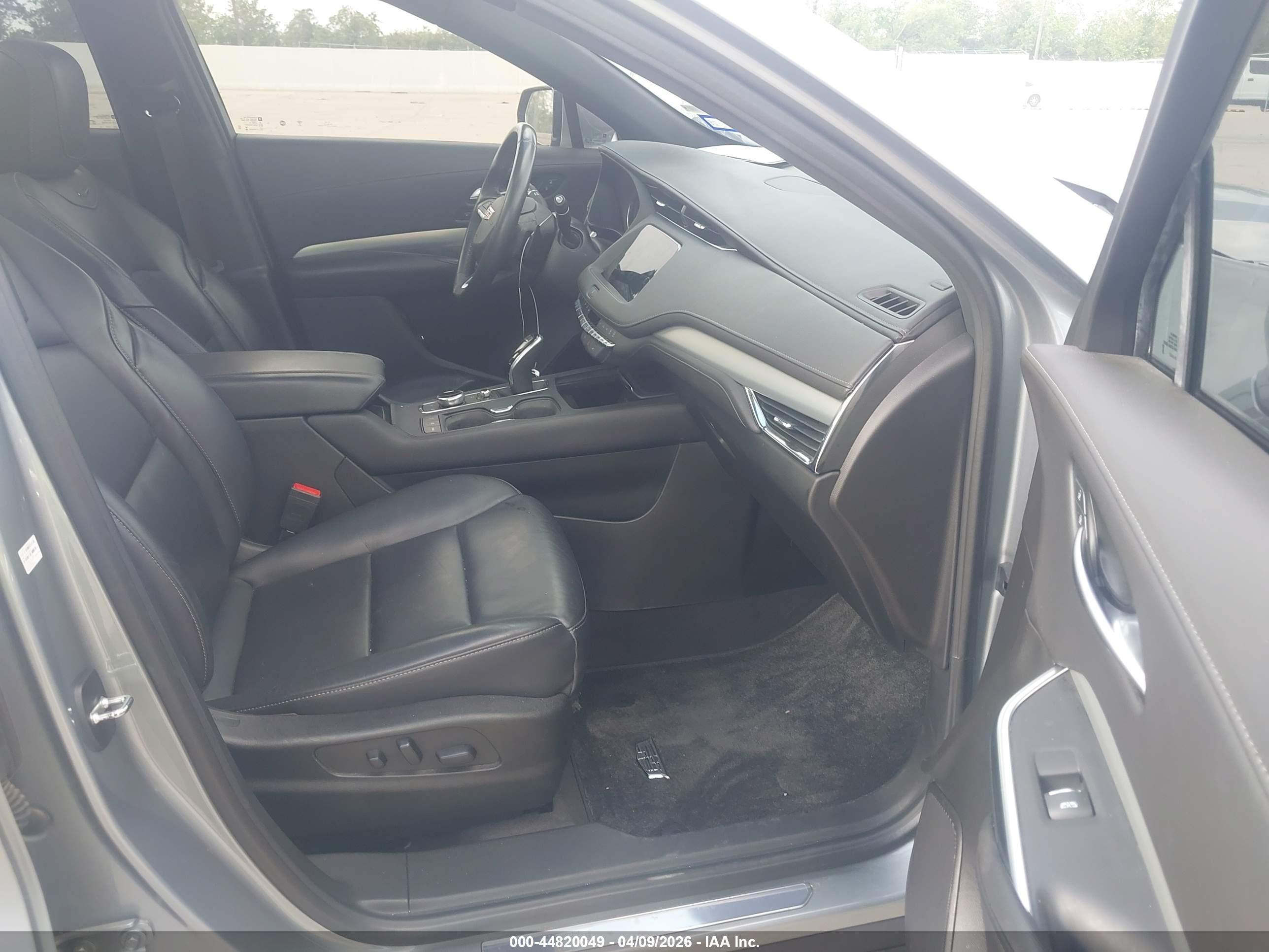 CADILLAC XT4 image 5