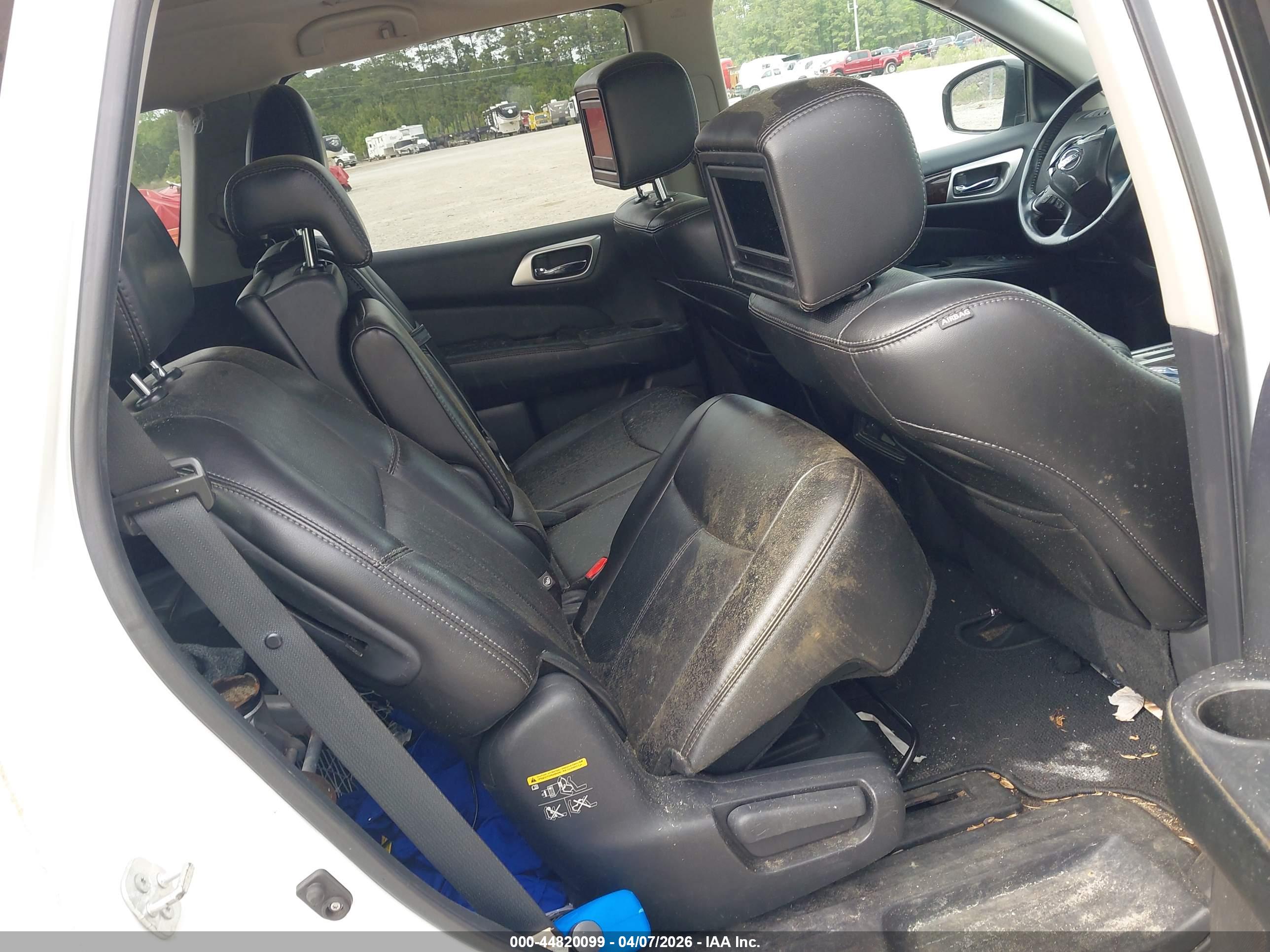 NISSAN PATHFINDER image 8