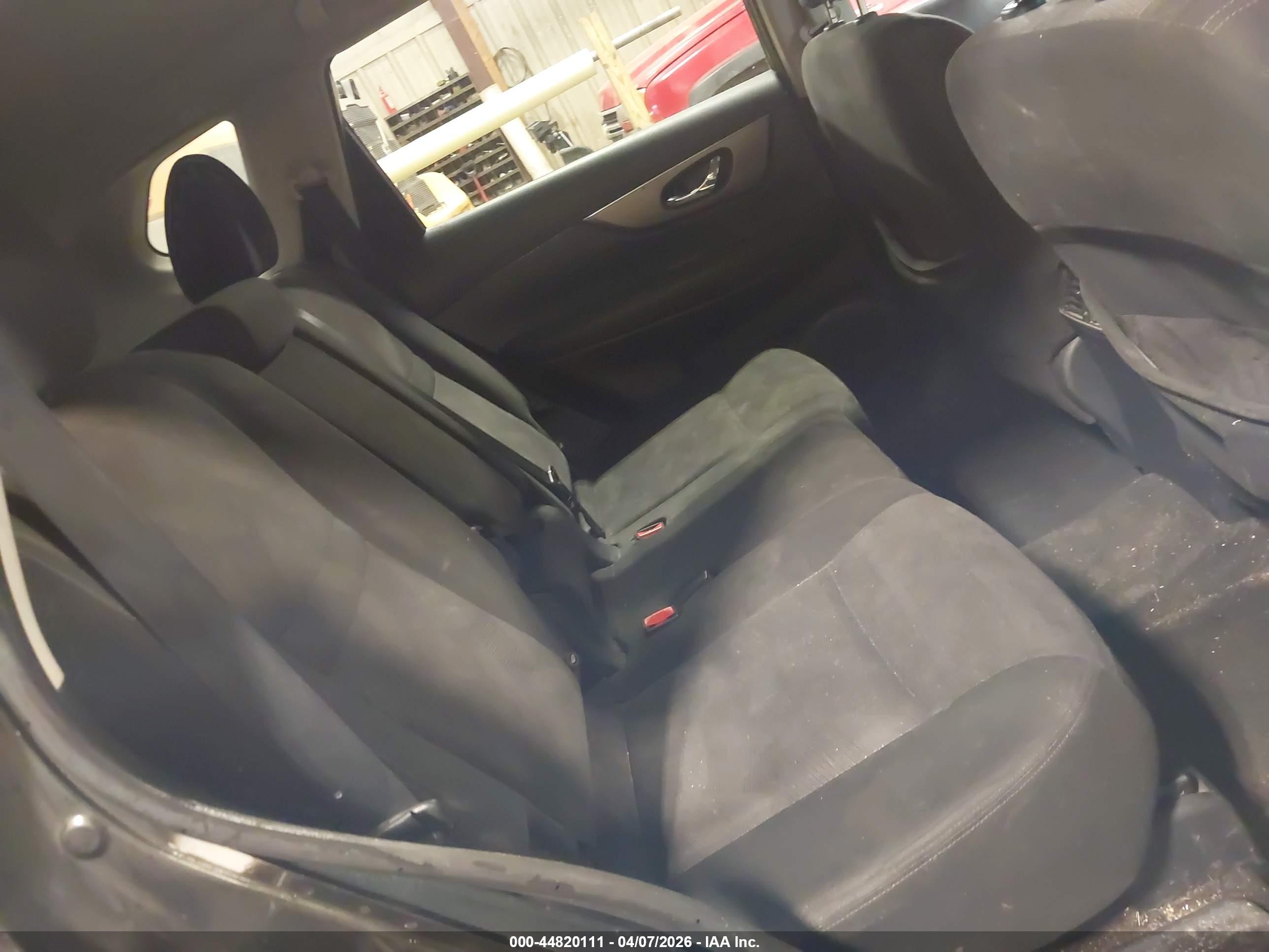 NISSAN ROGUE image 8