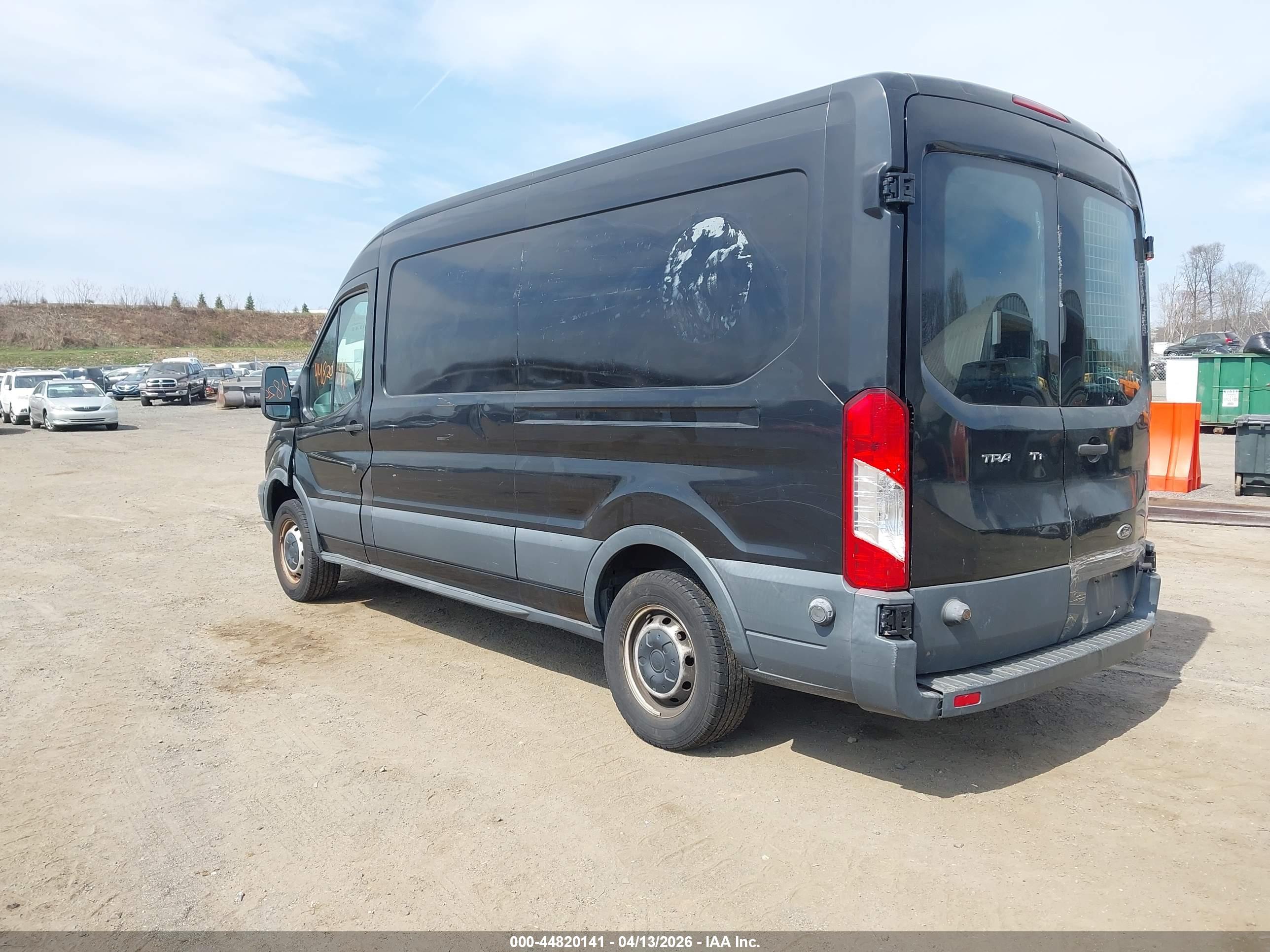 FORD TRANSIT-150 image 3