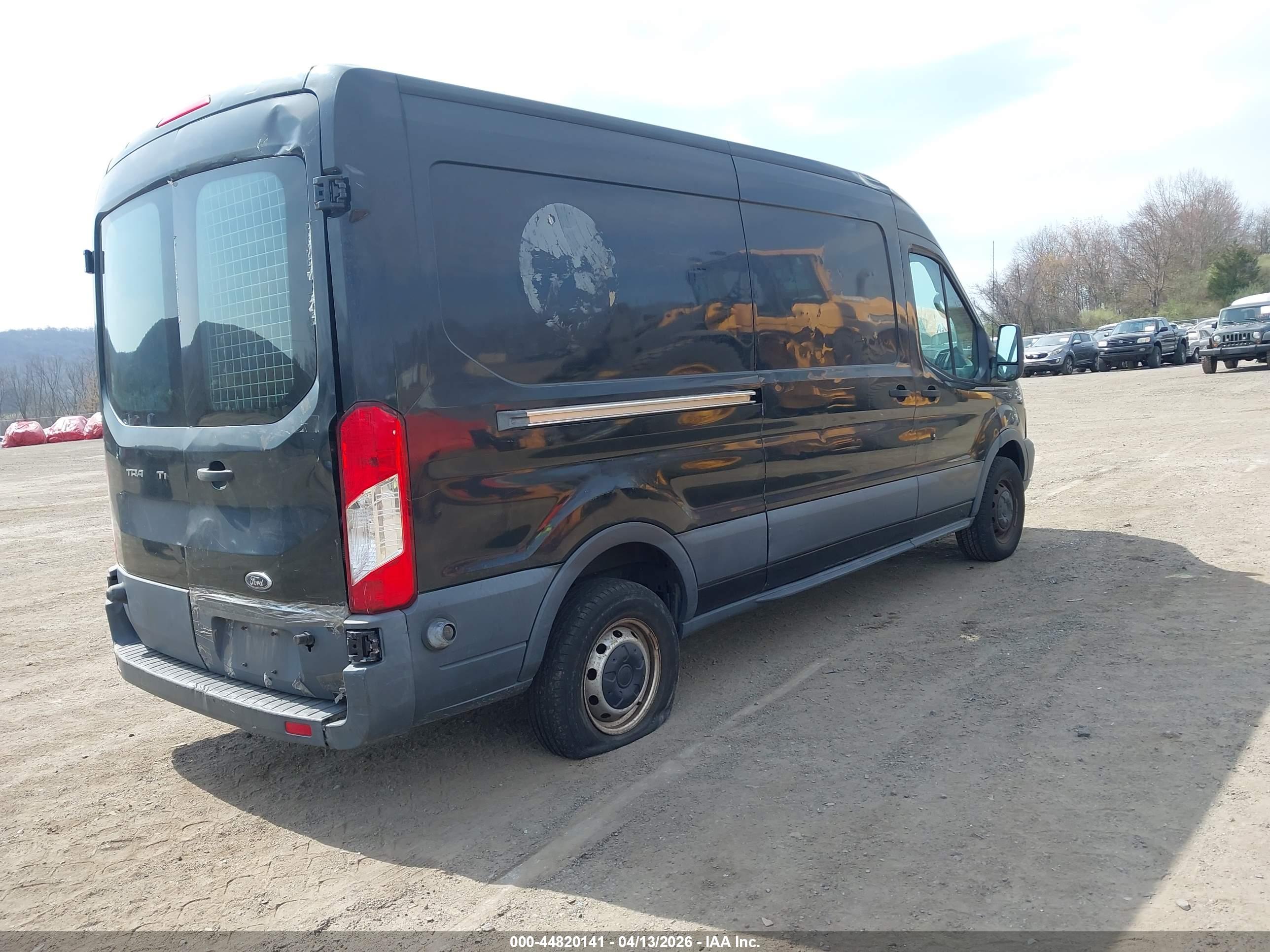 FORD TRANSIT-150 image 4
