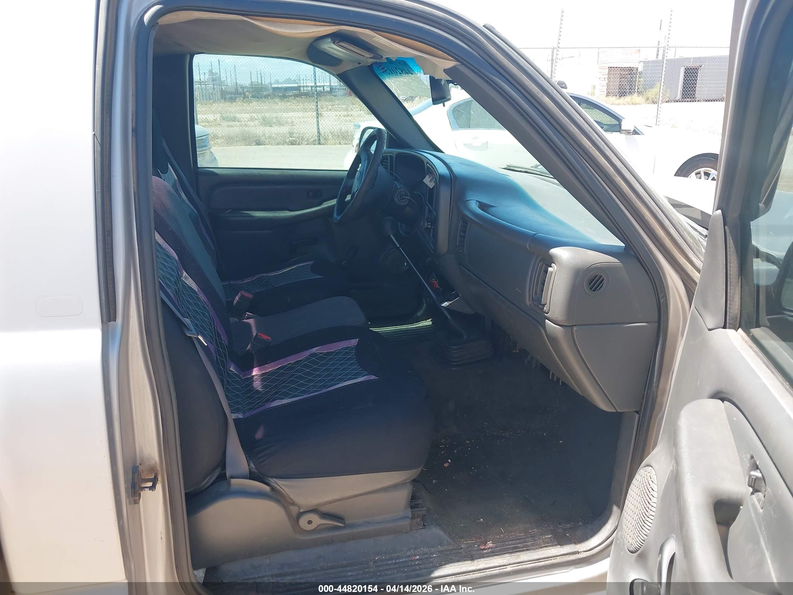 CHEVROLET SILVERADO image 5