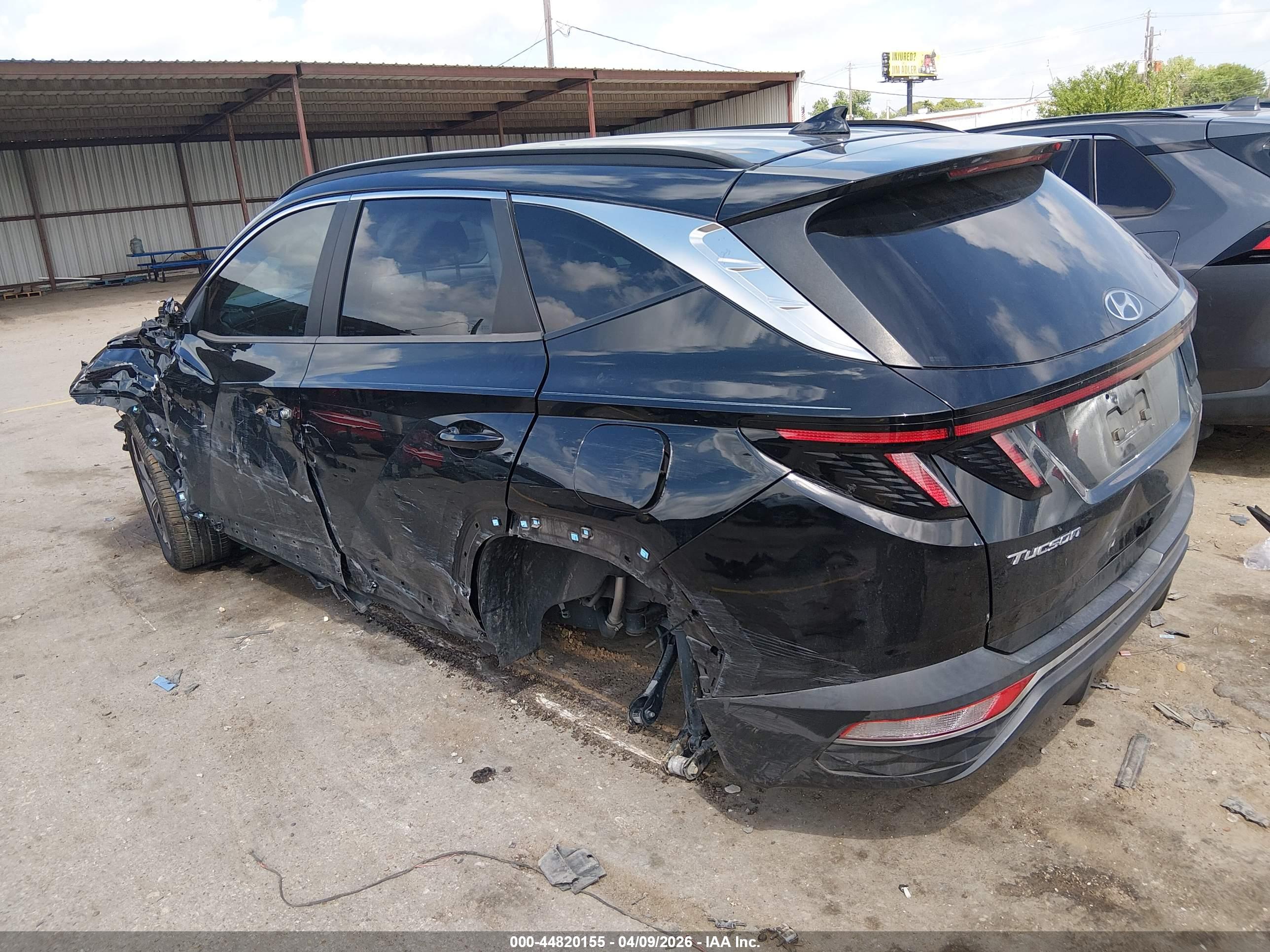 HYUNDAI TUCSON image 3