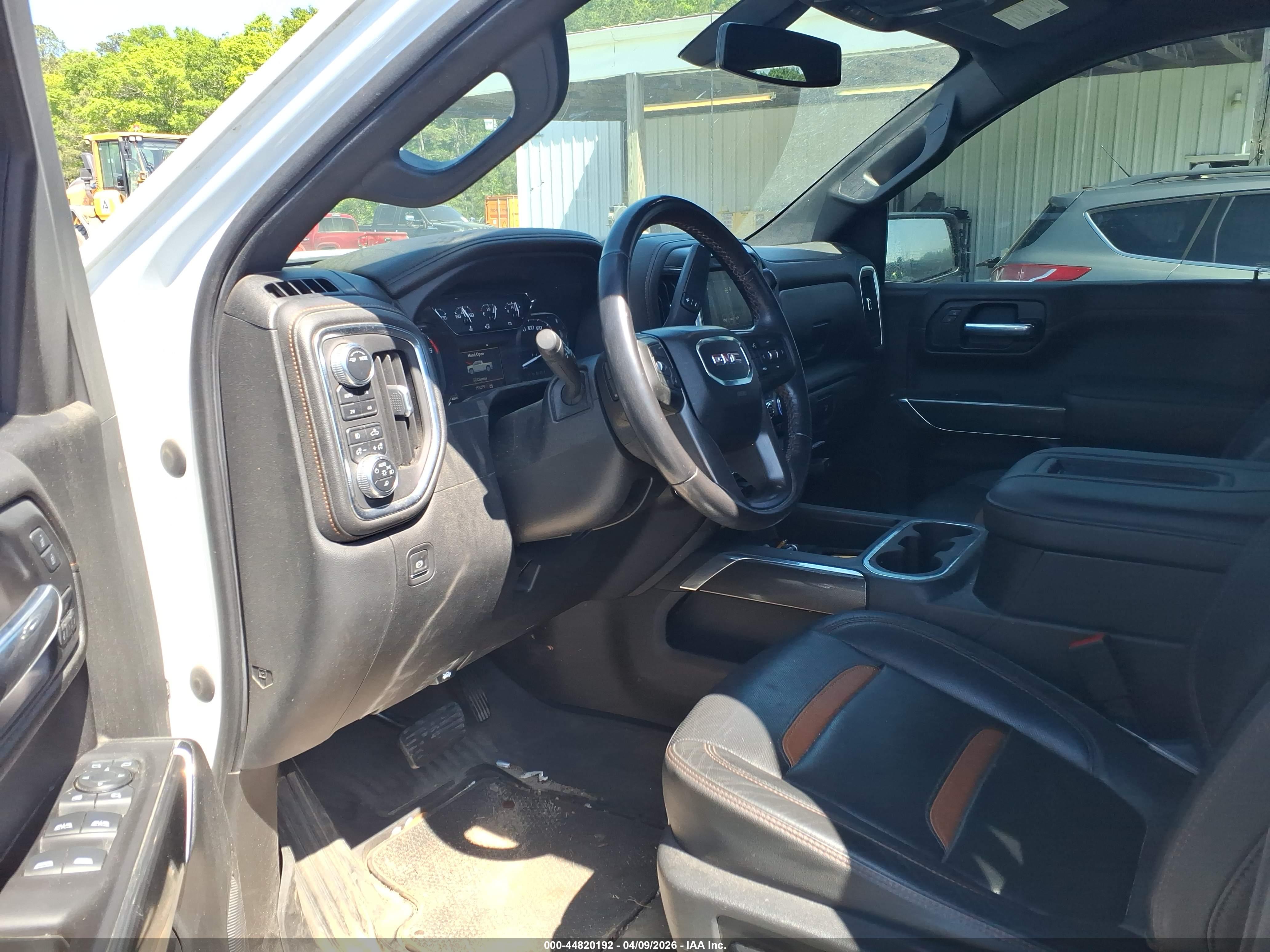 GMC SIERRA image 5