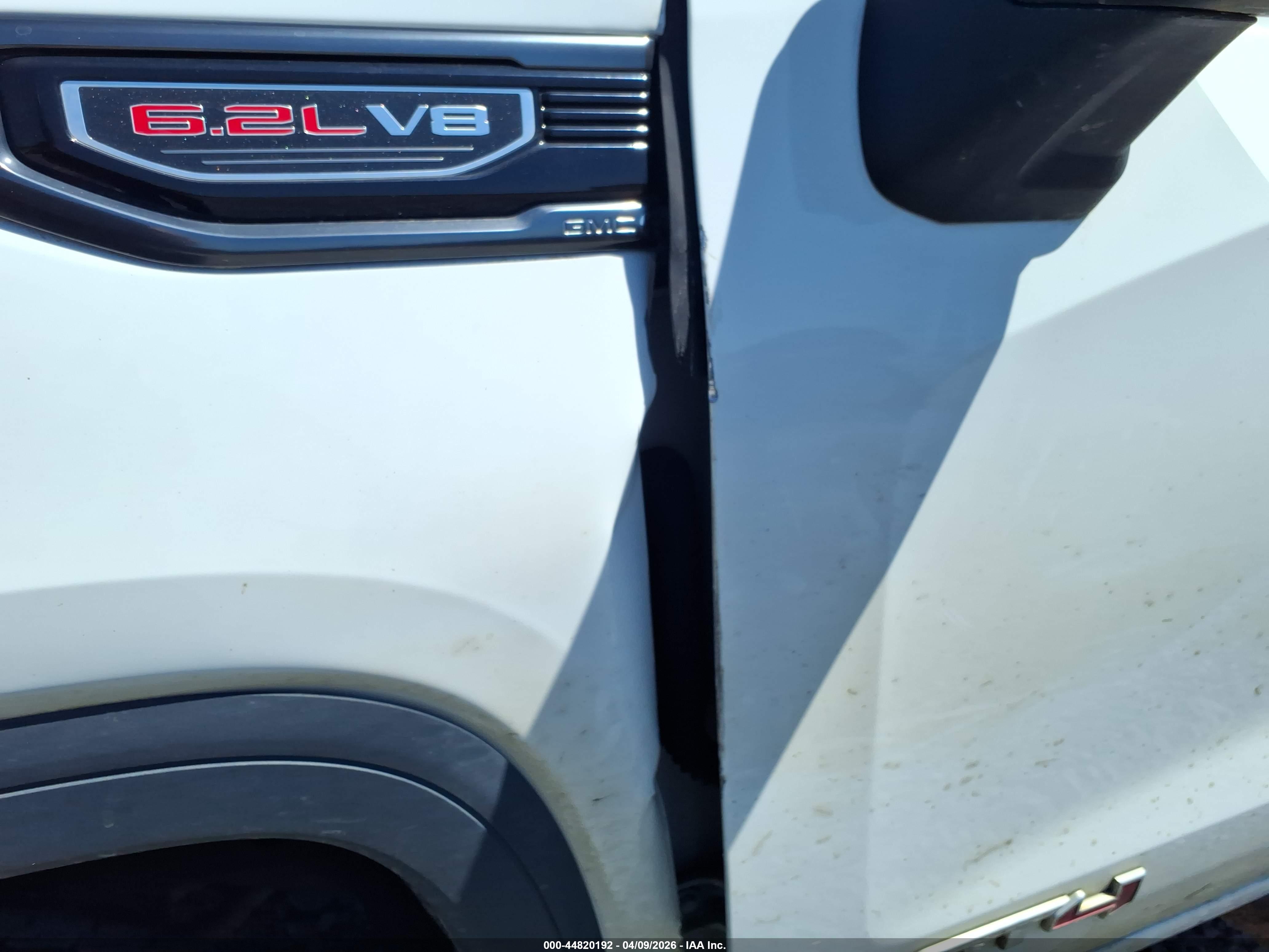 GMC SIERRA image 6