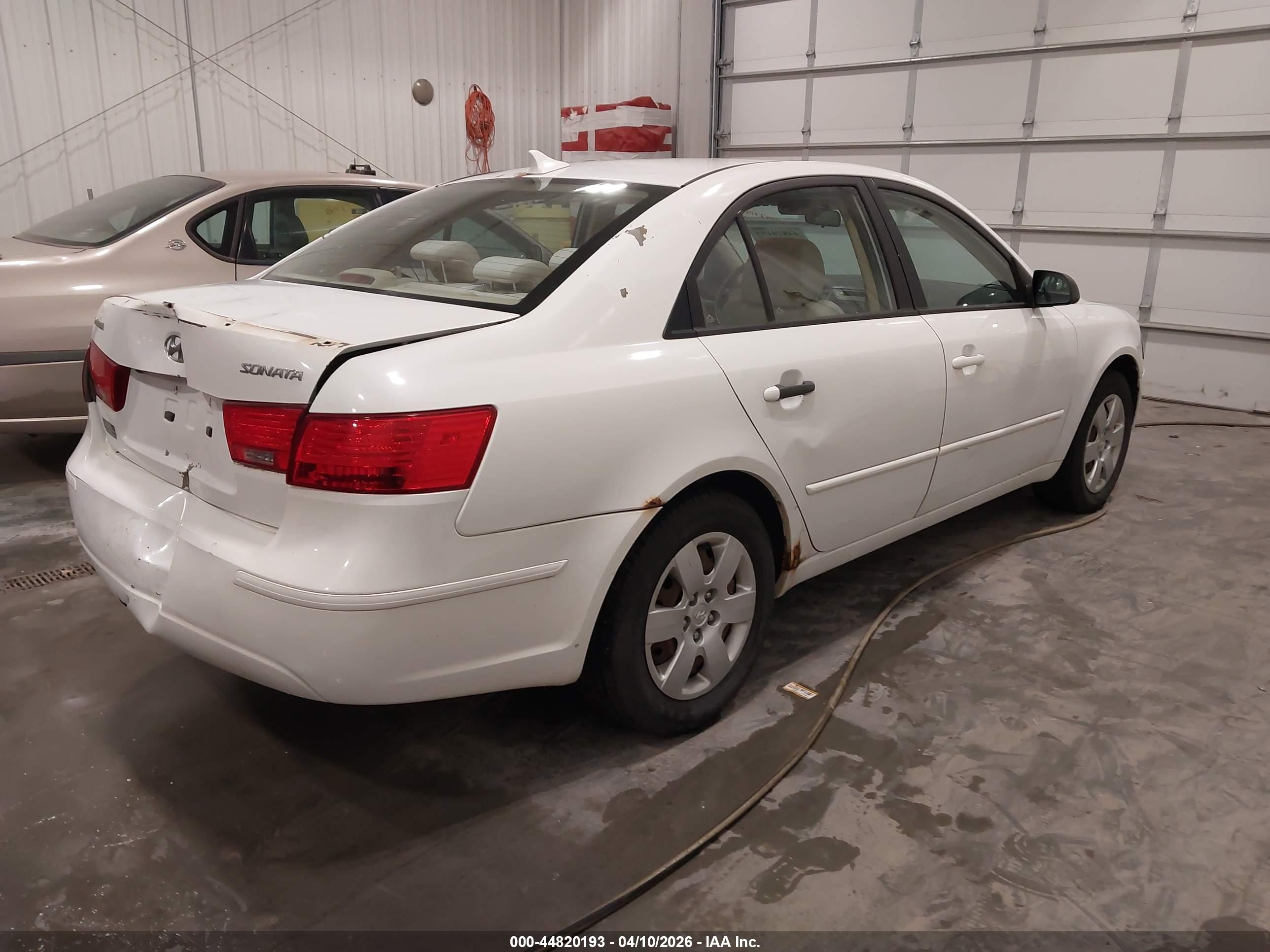 HYUNDAI SONATA image 4