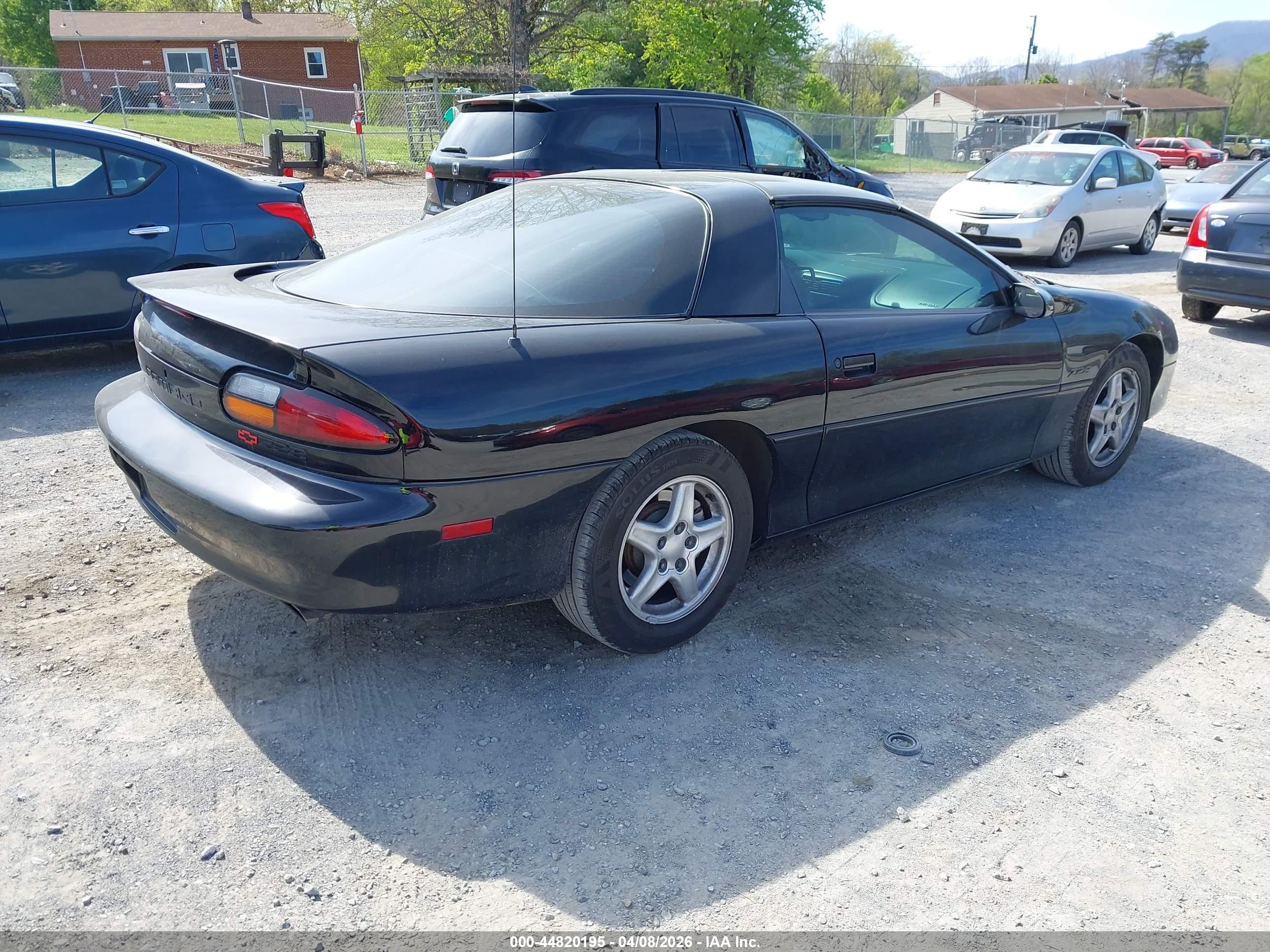 CHEVROLET CAMARO image 4