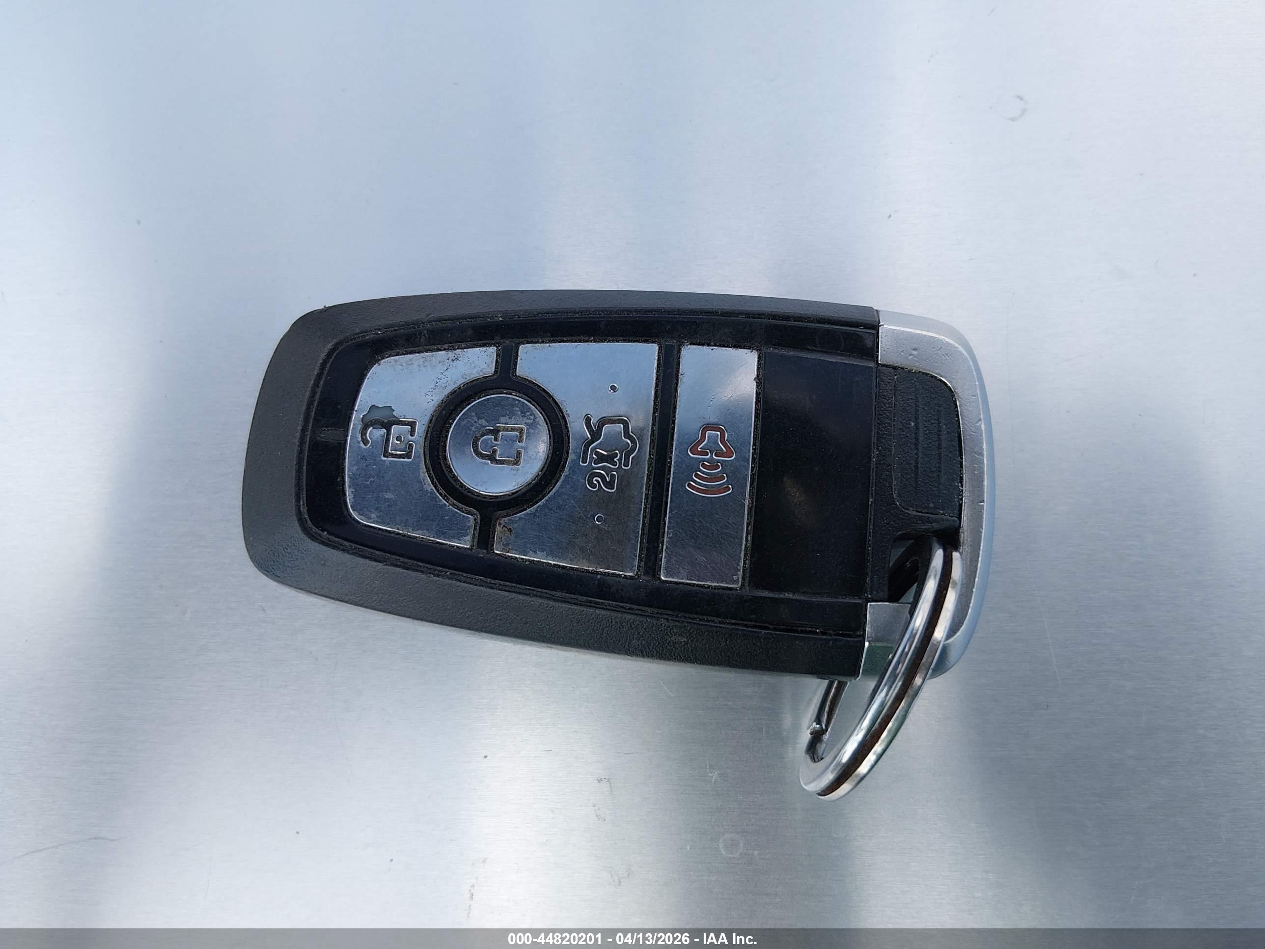 FORD FUSION image 11