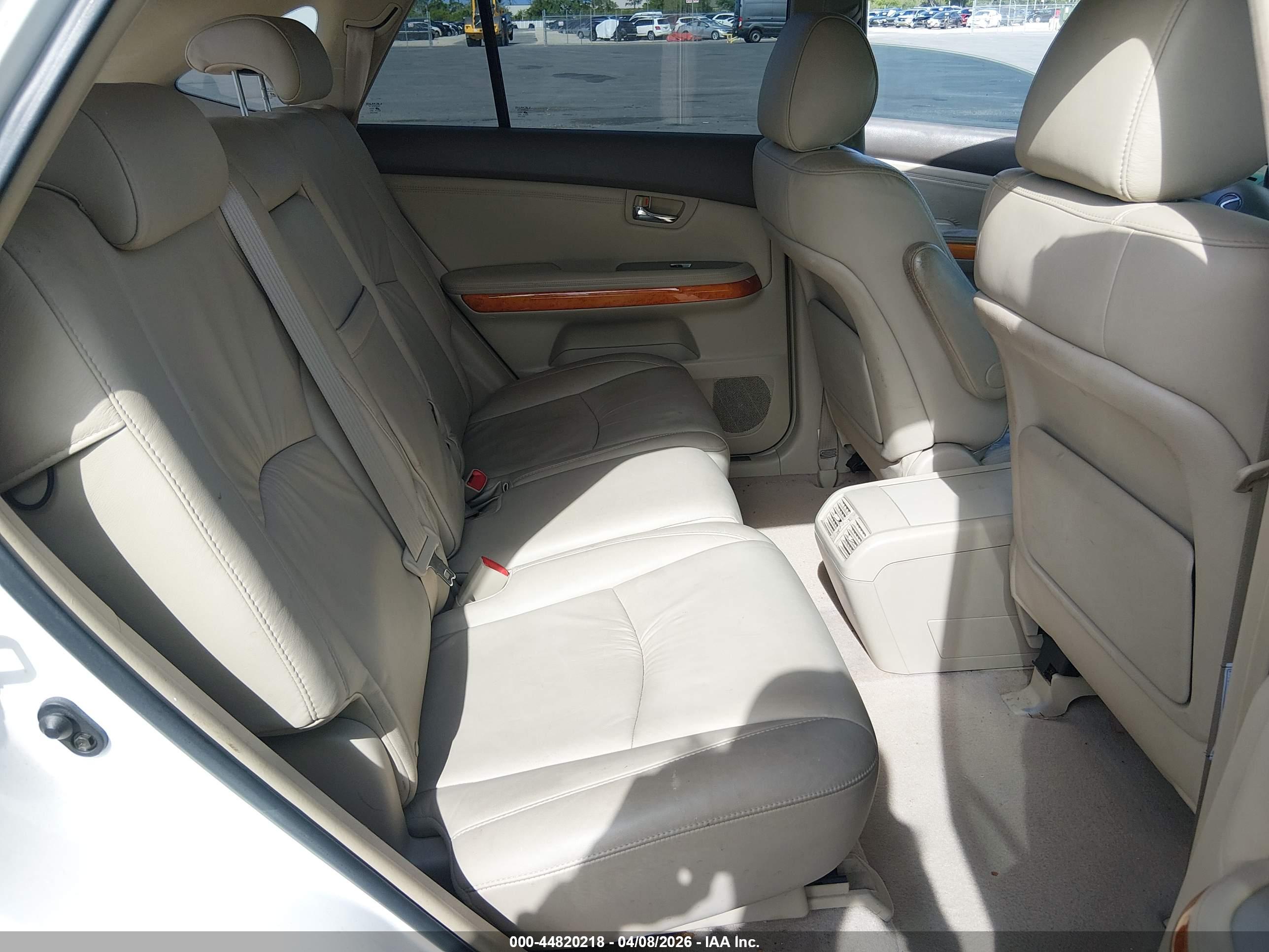 LEXUS RX image 8