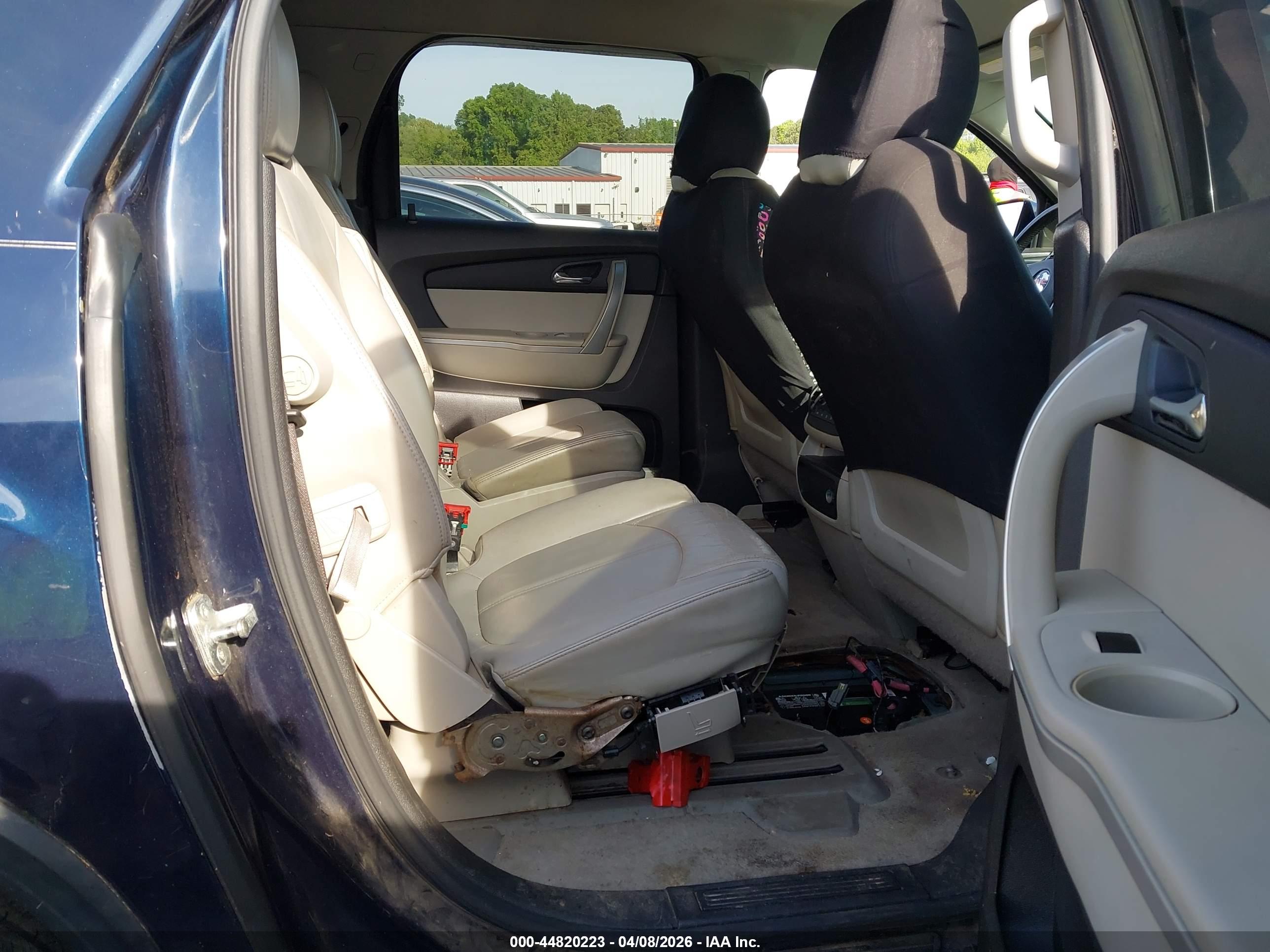 GMC ACADIA image 8