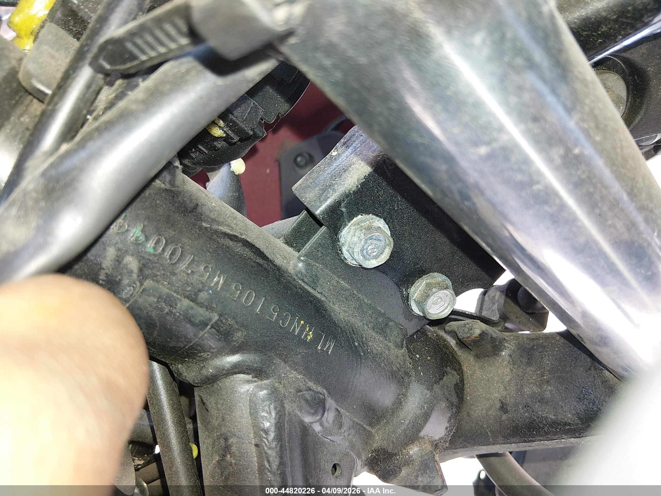 HONDA CBR300 image 10