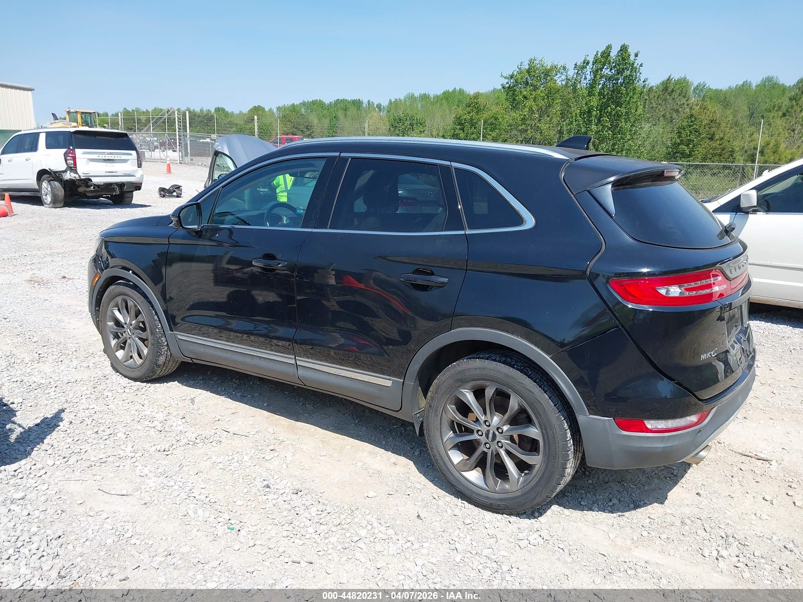 LINCOLN MKC image 3