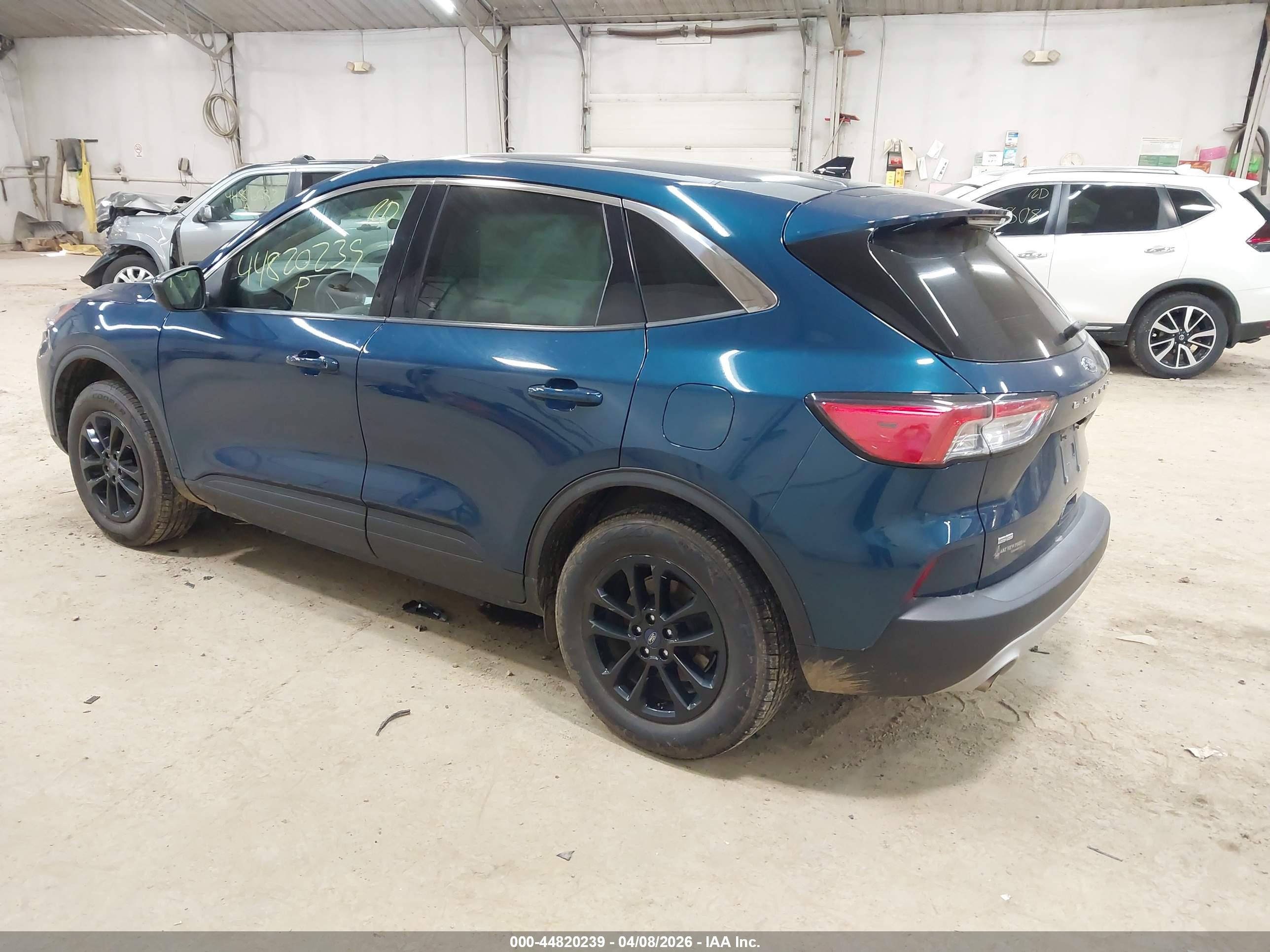 FORD ESCAPE image 3
