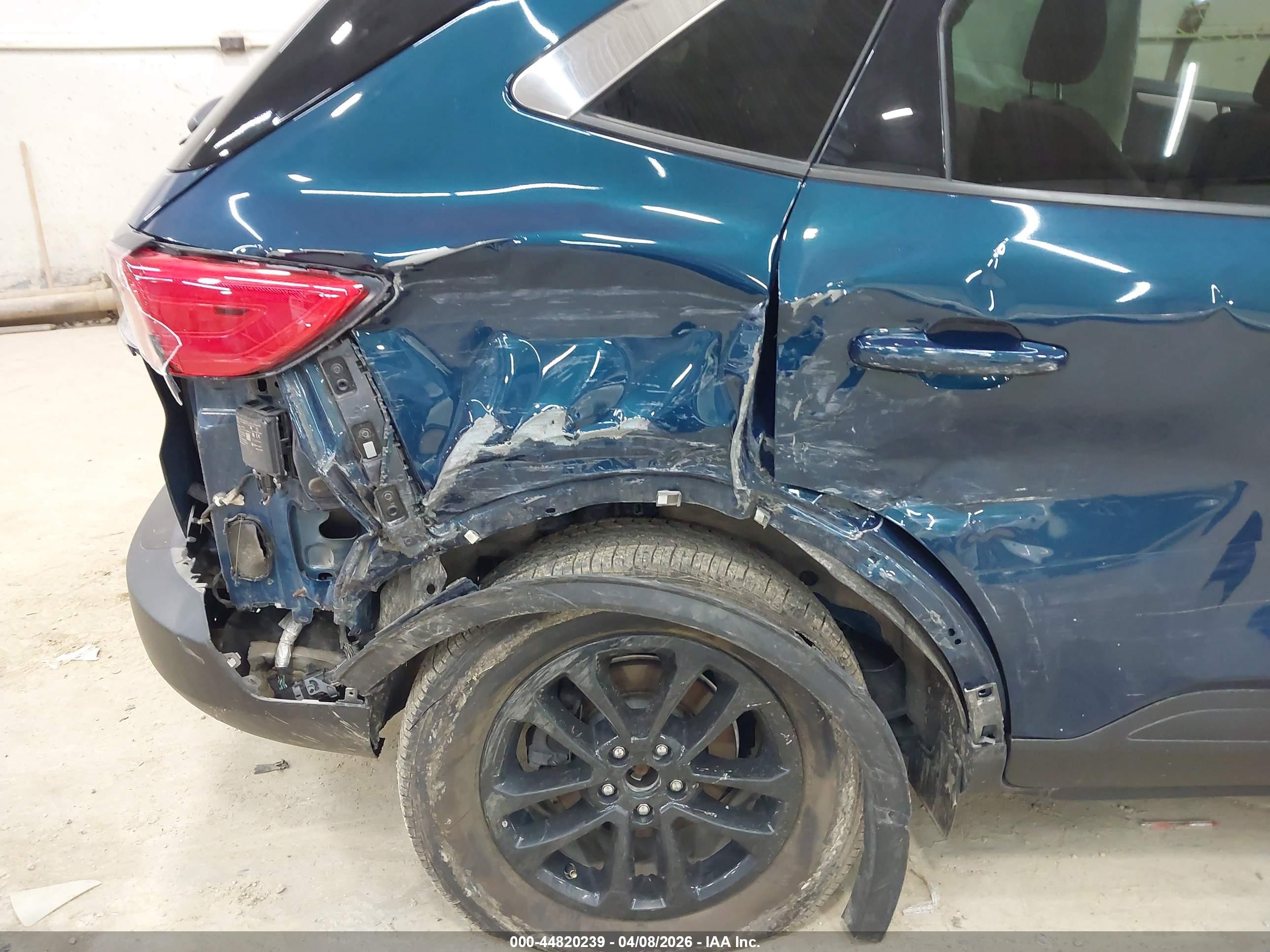 FORD ESCAPE image 6