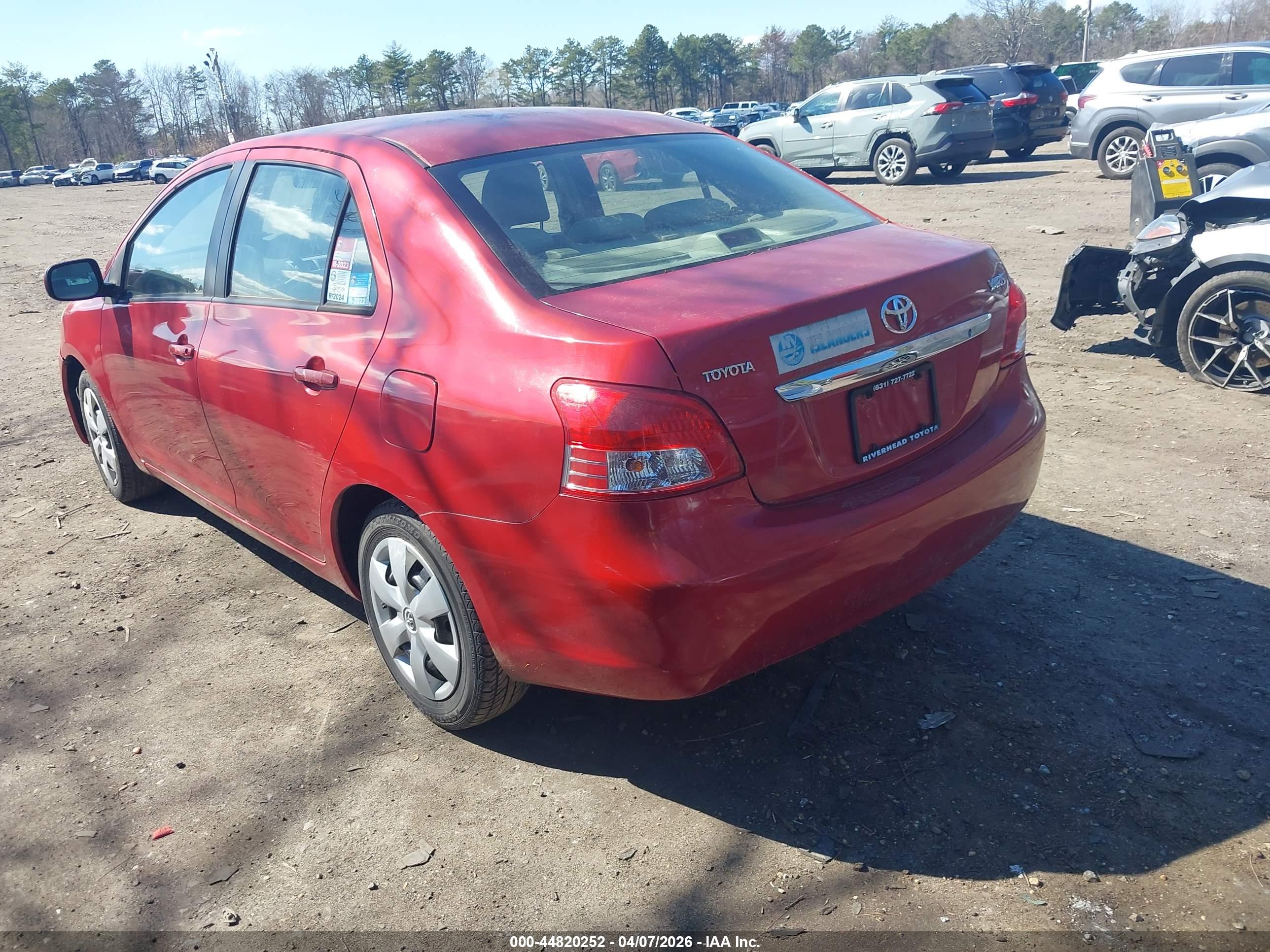TOYOTA YARIS image 3