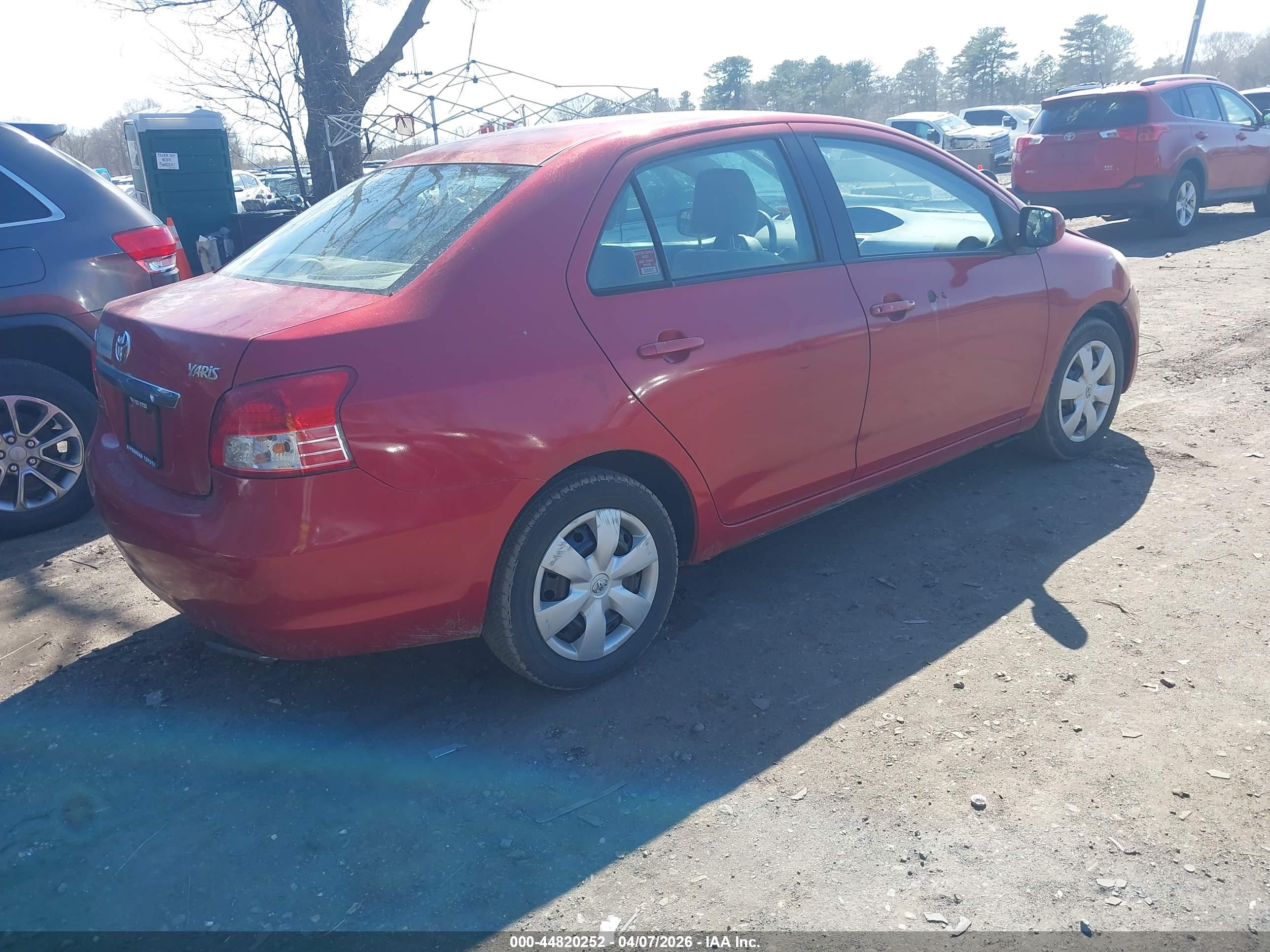 TOYOTA YARIS image 4