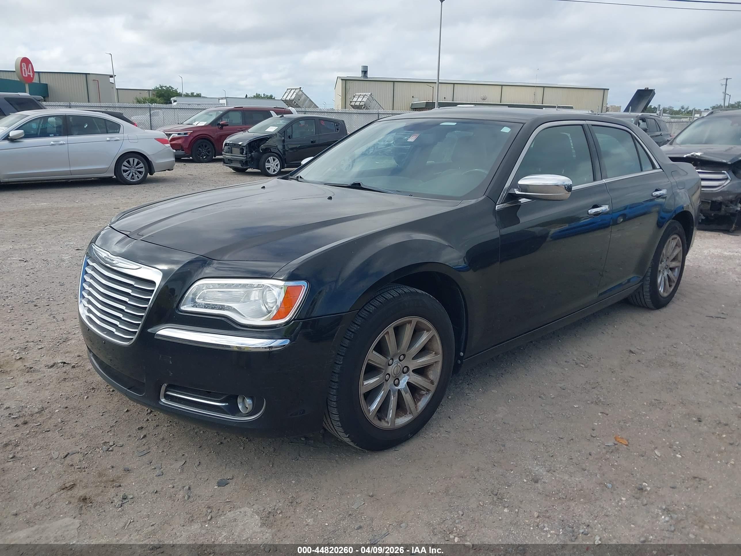 CHRYSLER 300 image 2