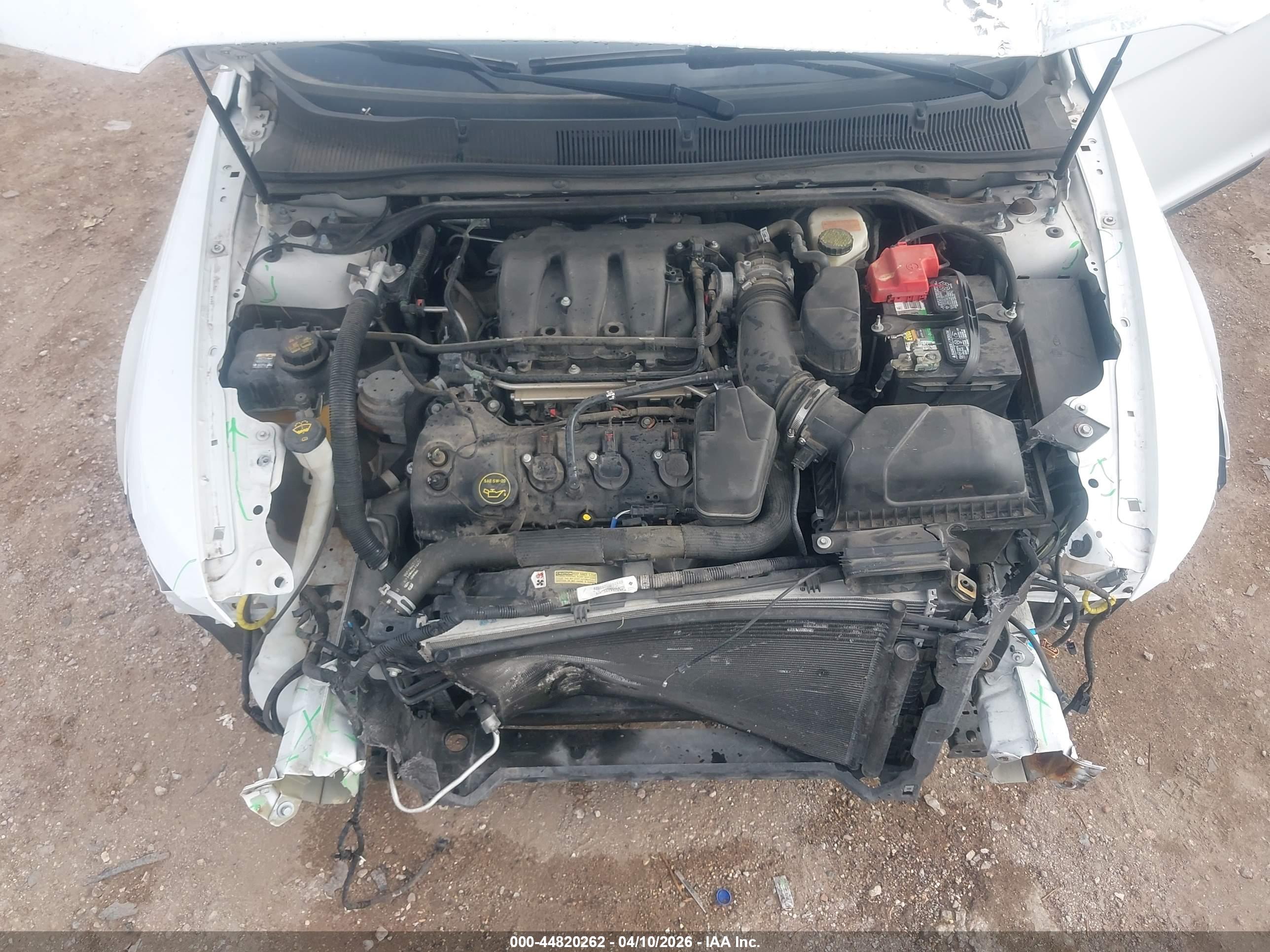 FORD TAURUS image 10