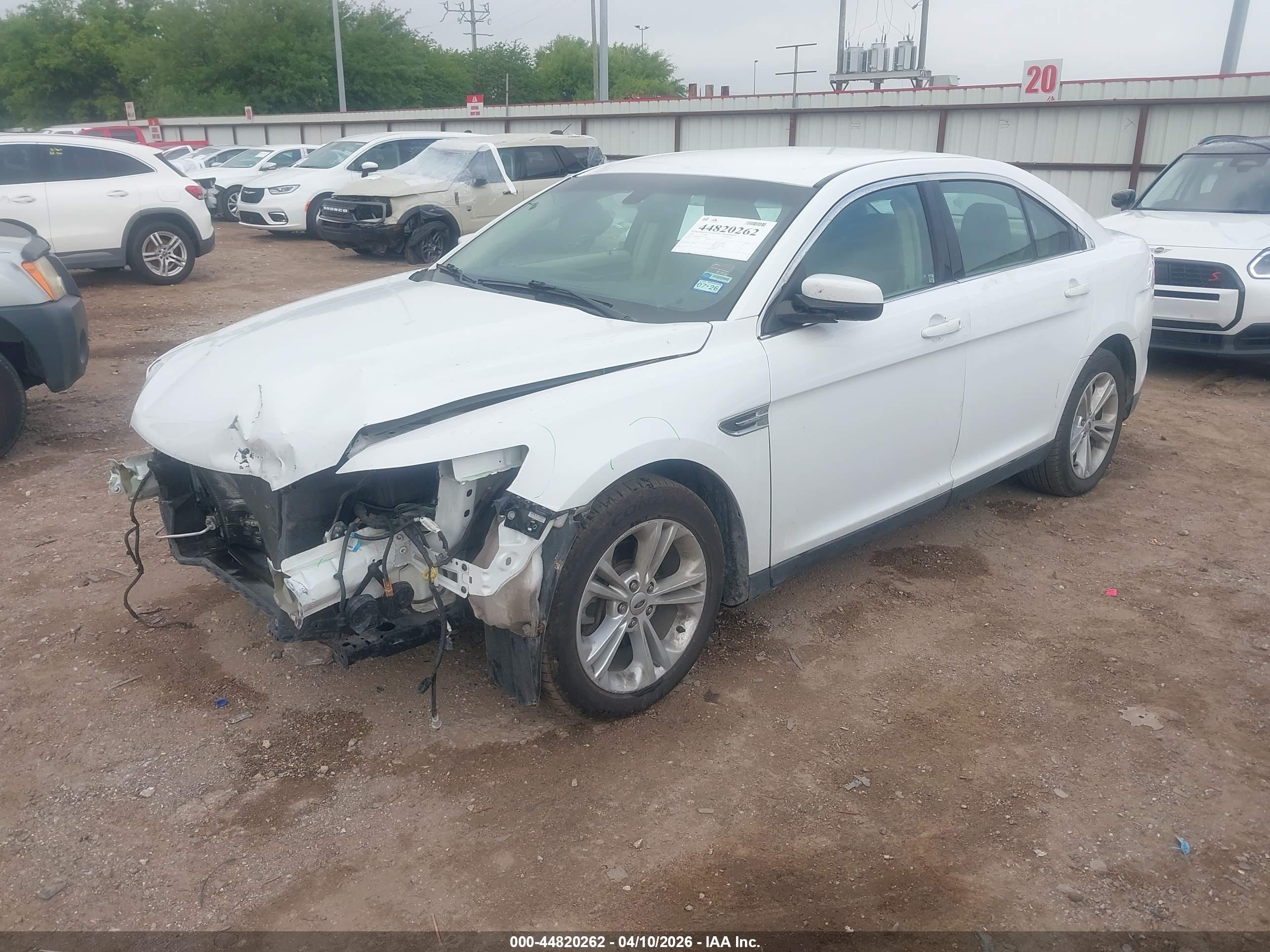 FORD TAURUS image 2