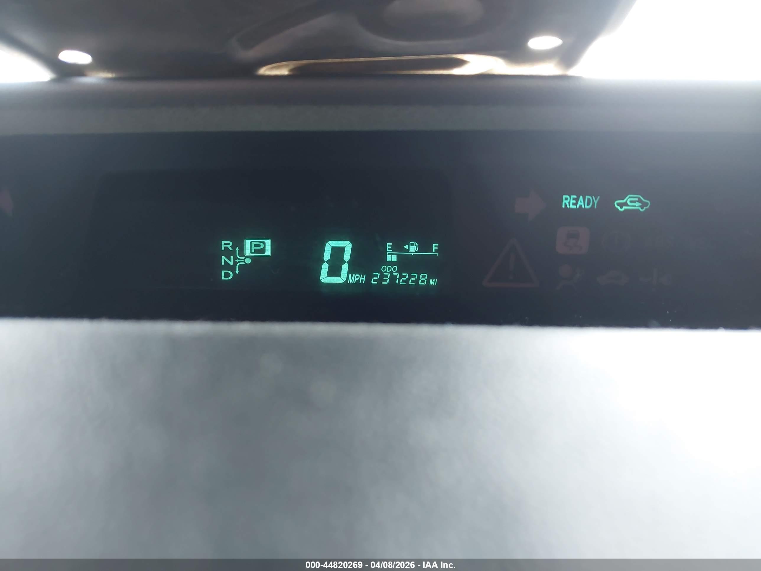 TOYOTA PRIUS image 7