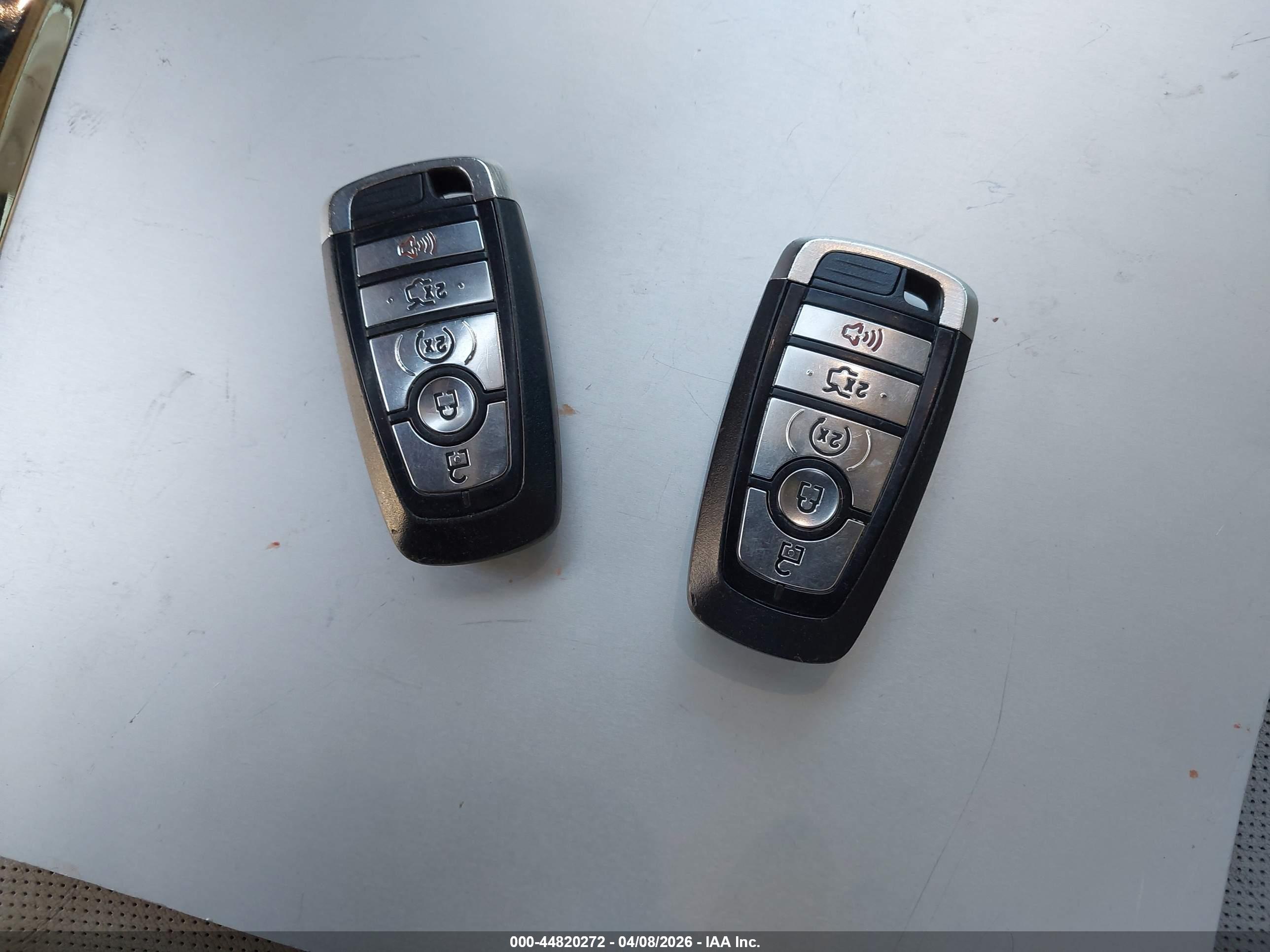 FORD FUSION image 11