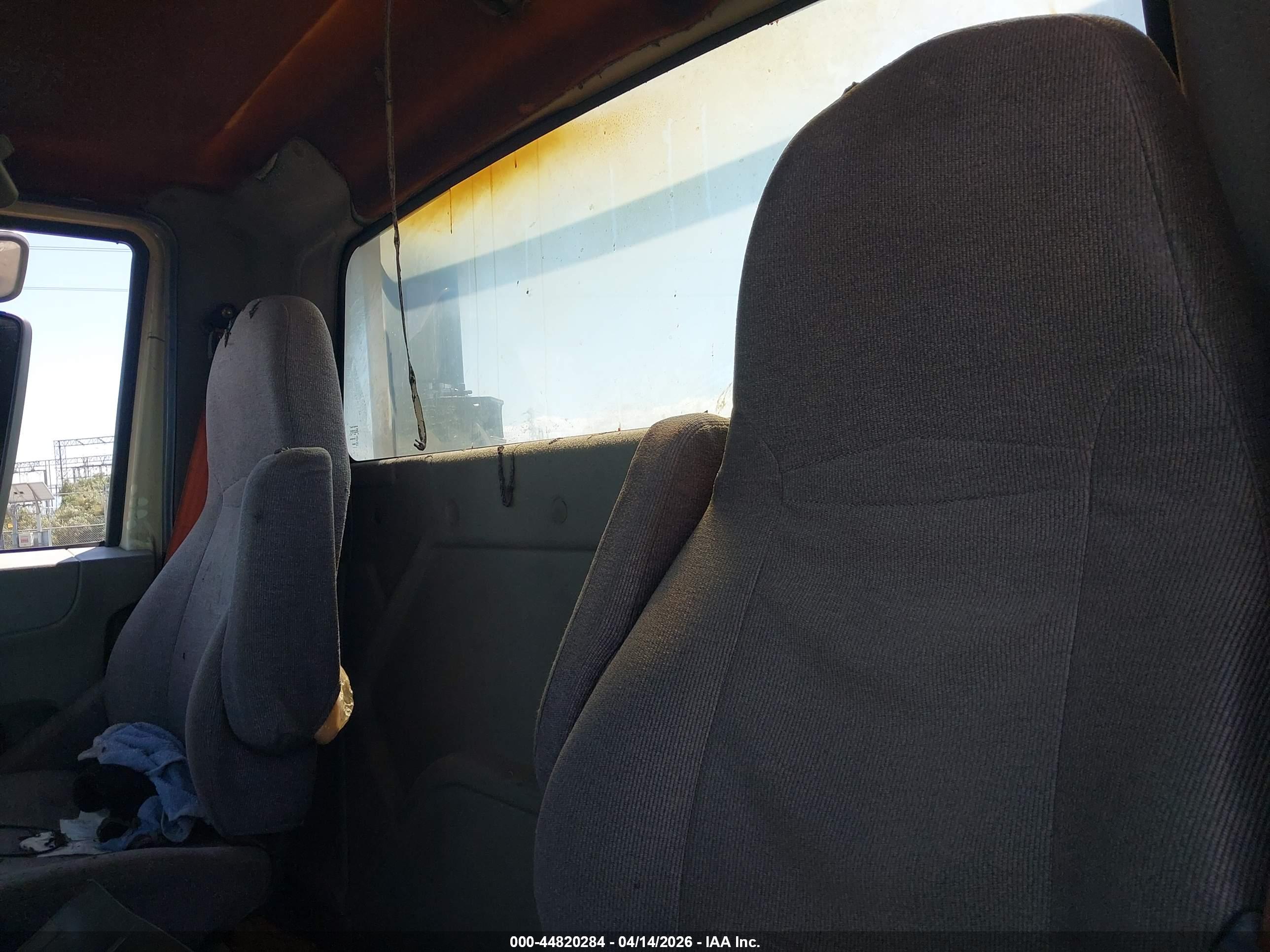 INTERNATIONAL PROSTAR image 7