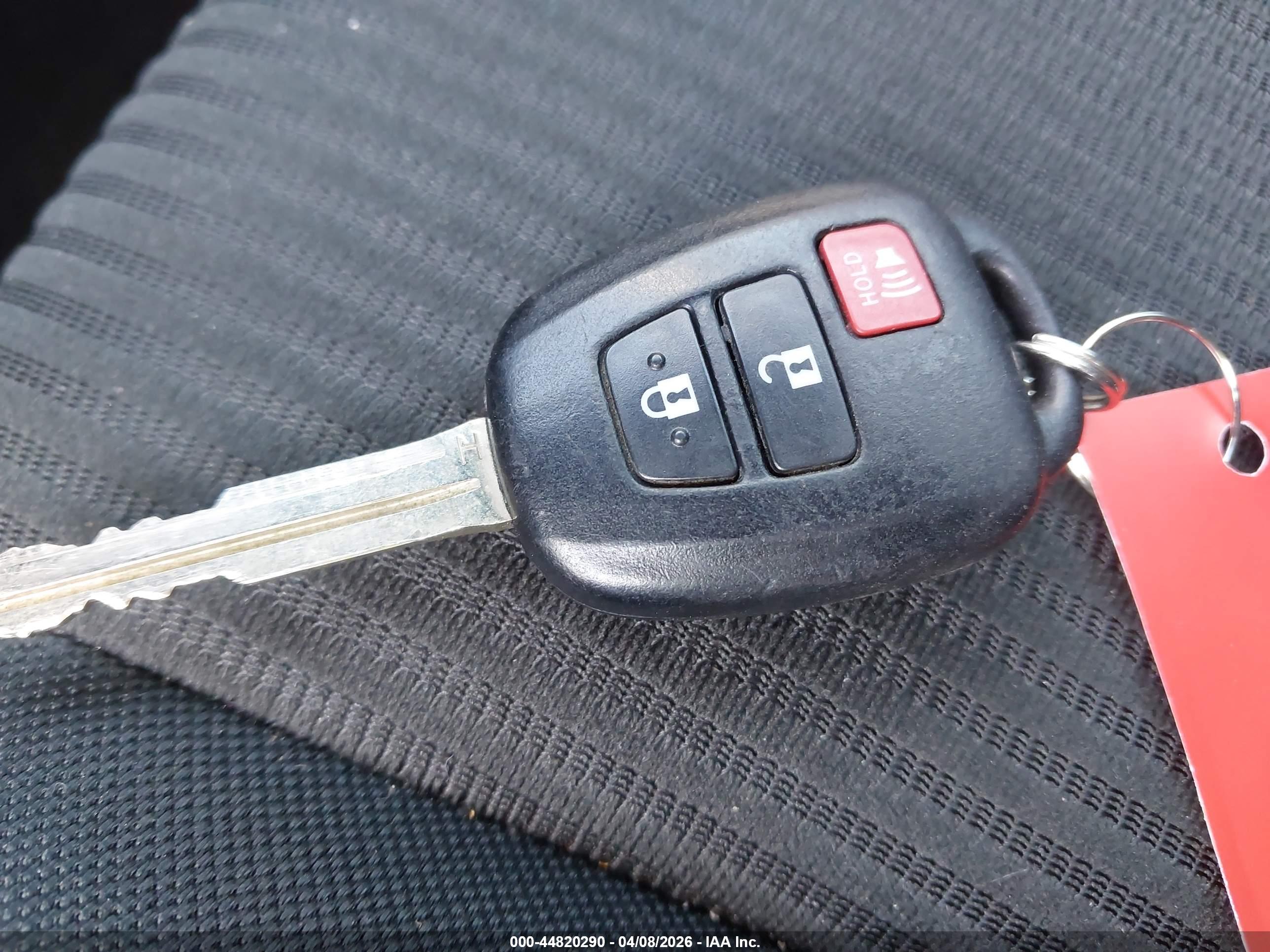 TOYOTA RAV4 image 11