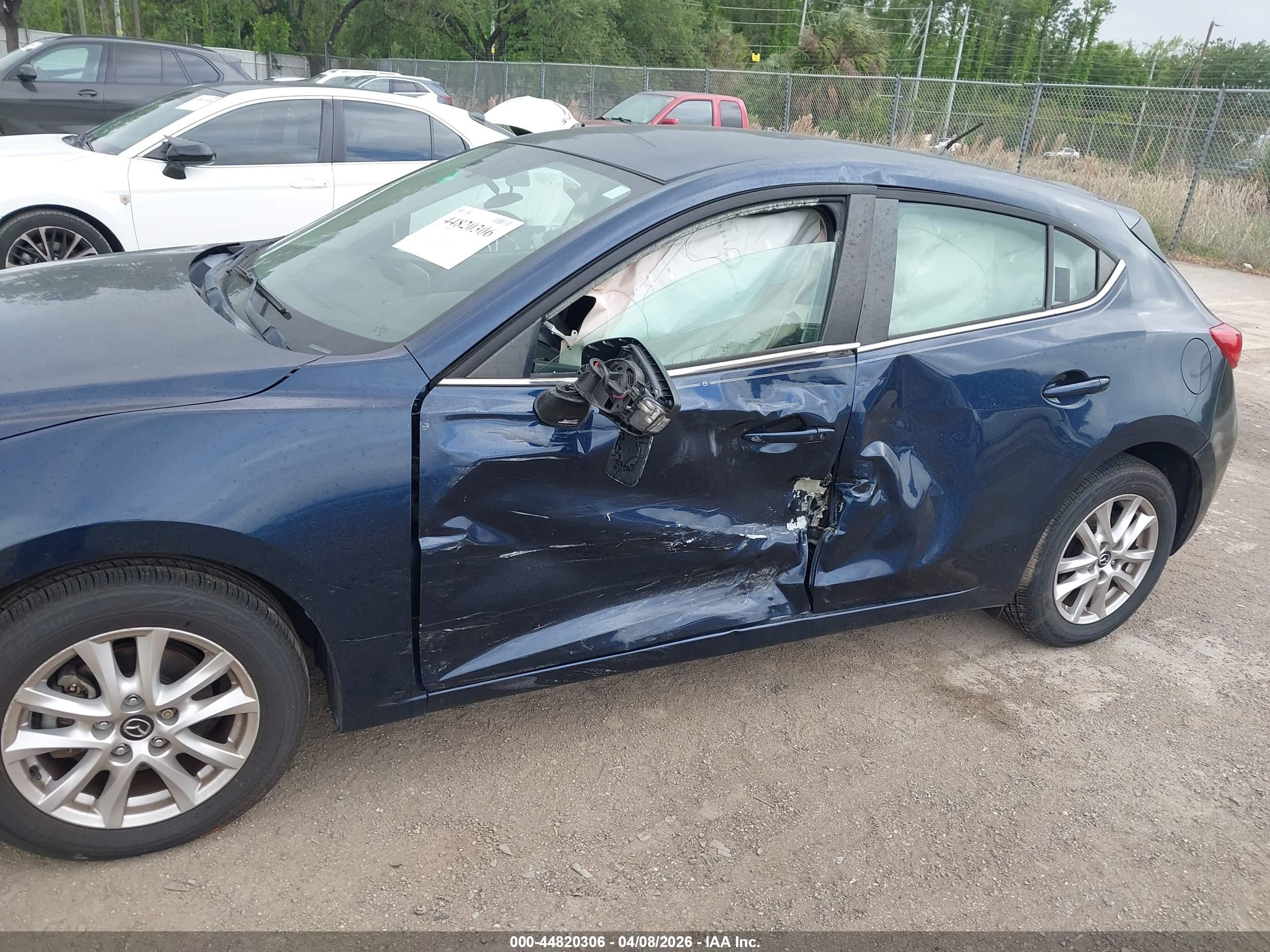MAZDA MAZDA3 image 6