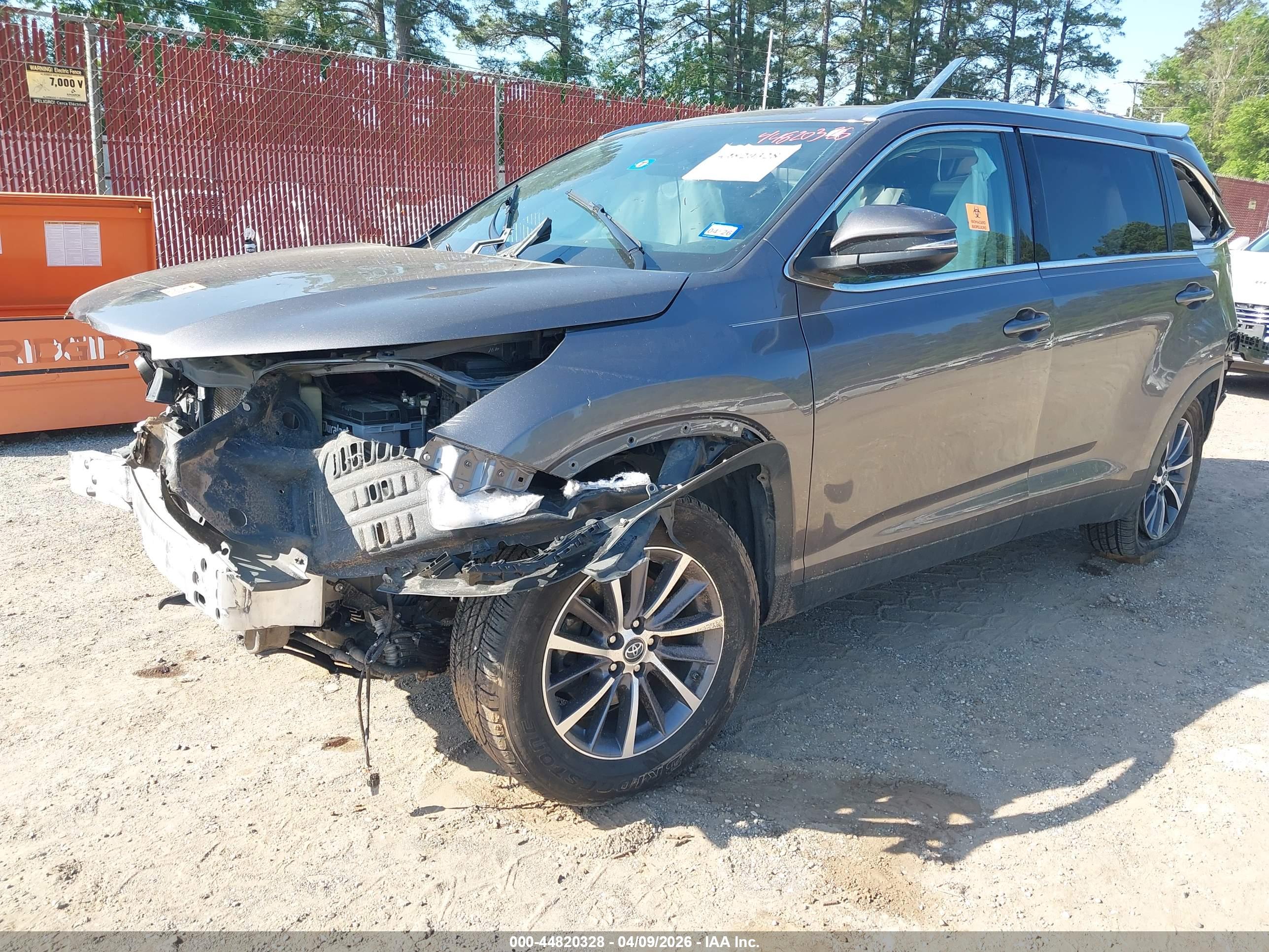 TOYOTA HIGHLANDER image 2