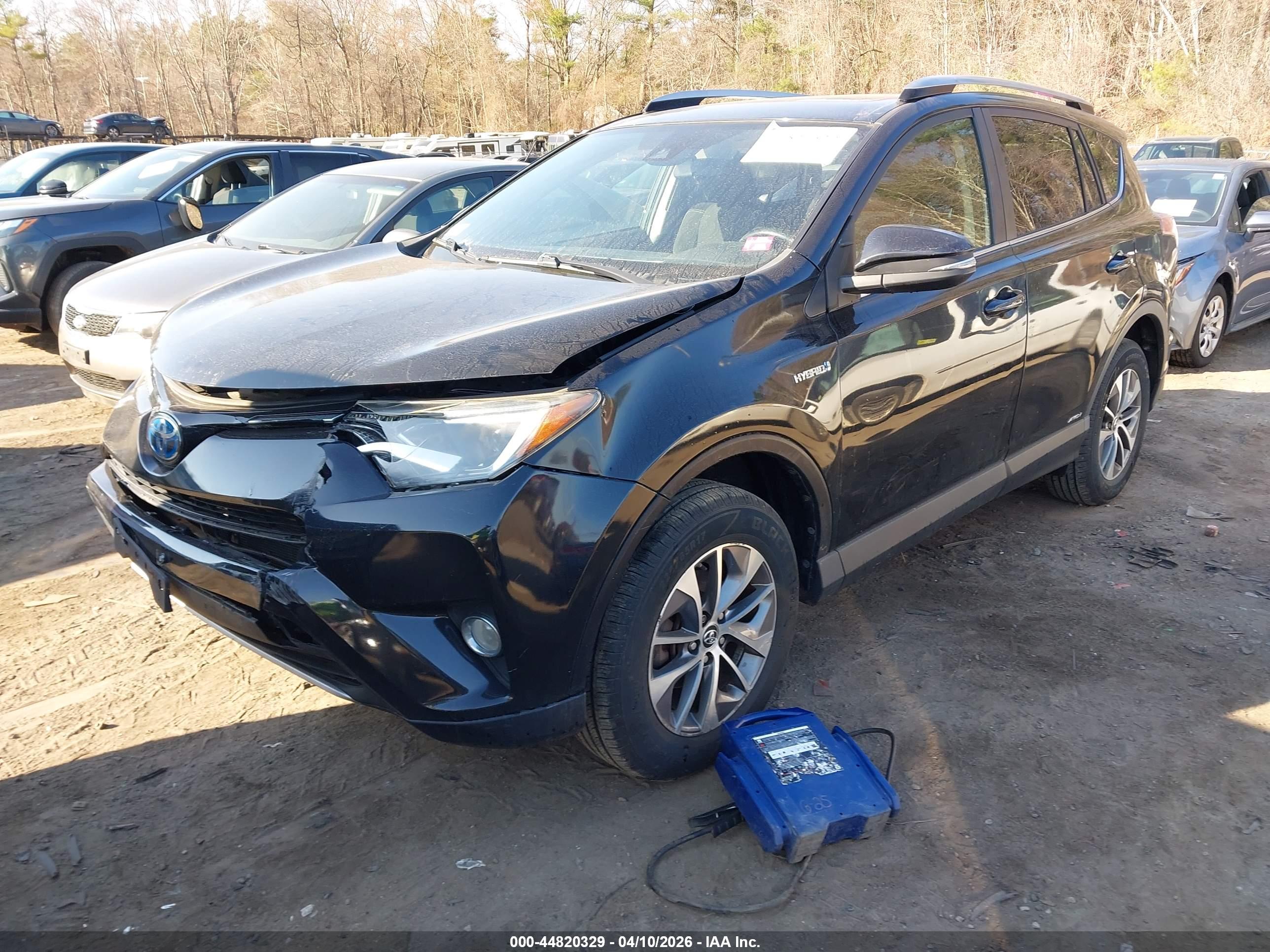 TOYOTA RAV4 image 2