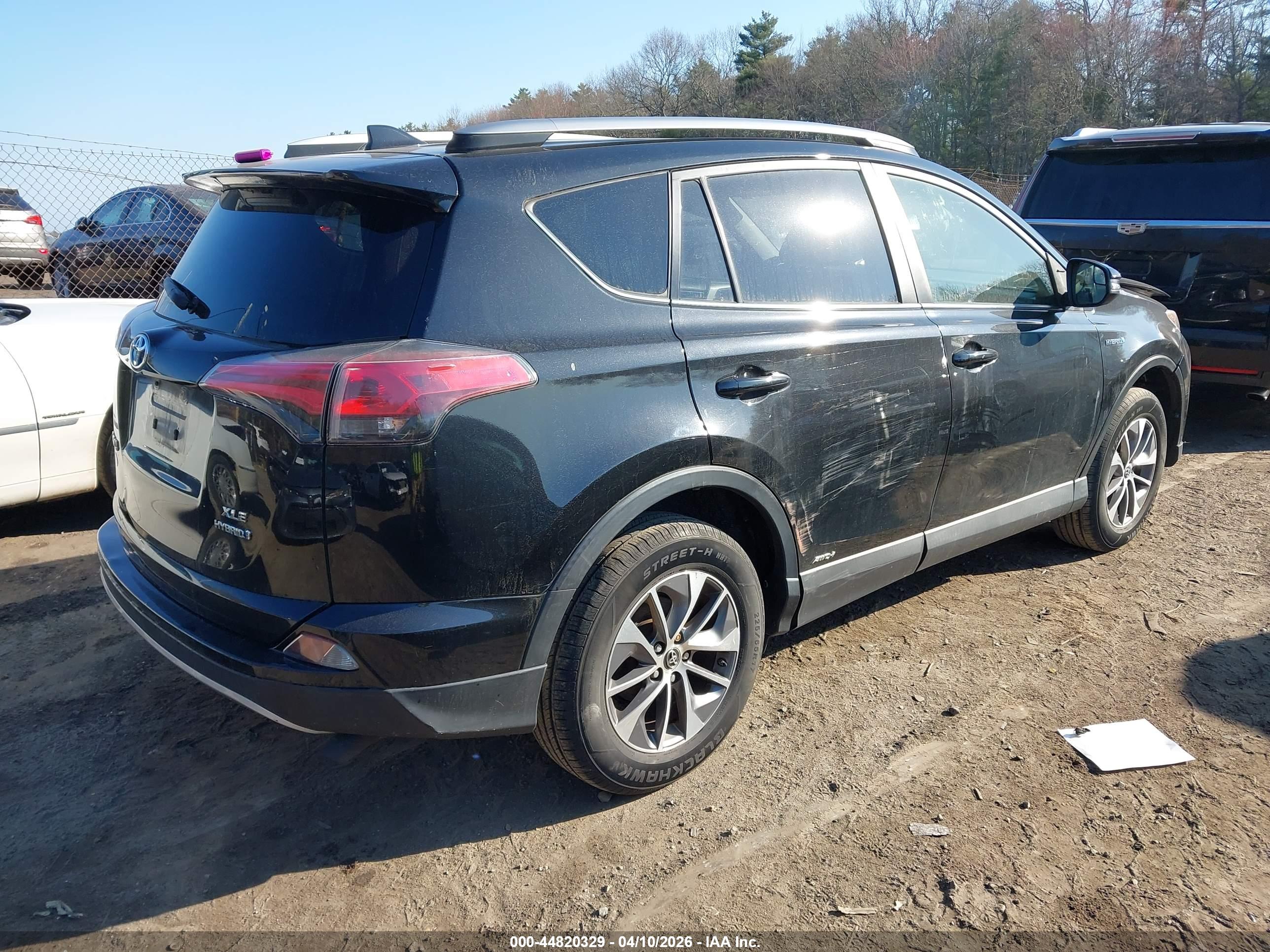 TOYOTA RAV4 image 4