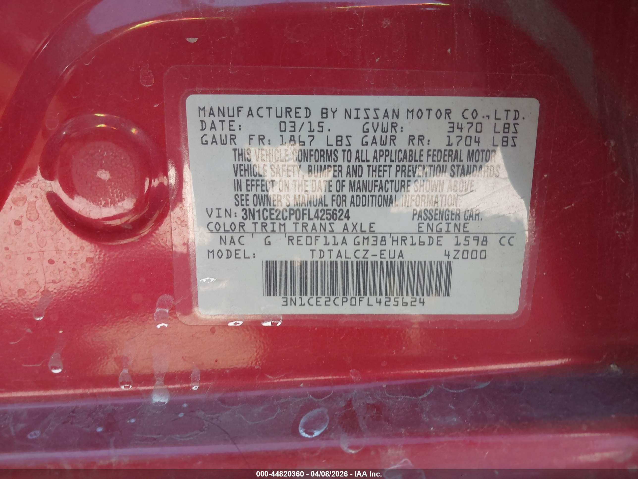 NISSAN VERSA image 9