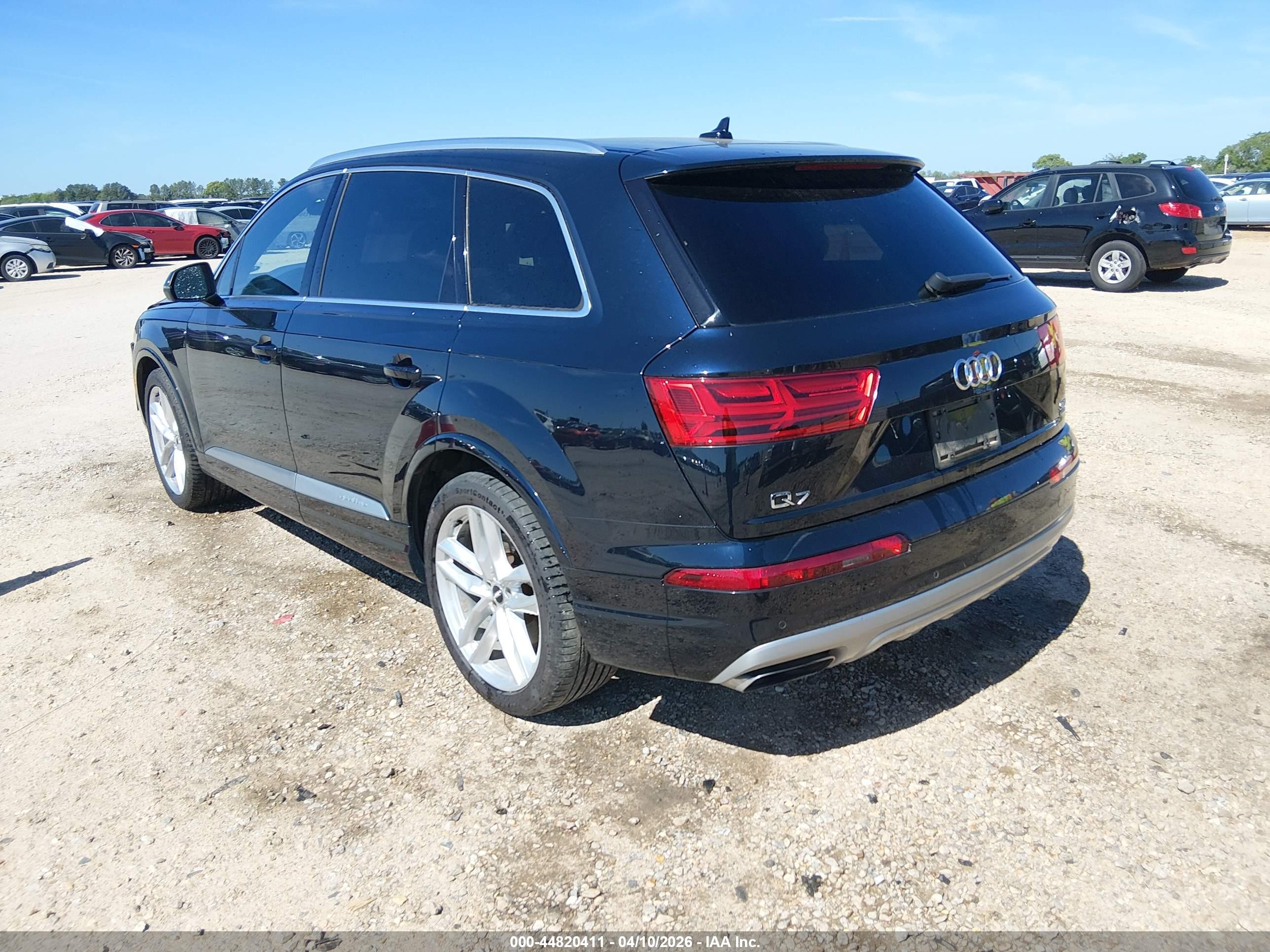 AUDI Q7 image 3