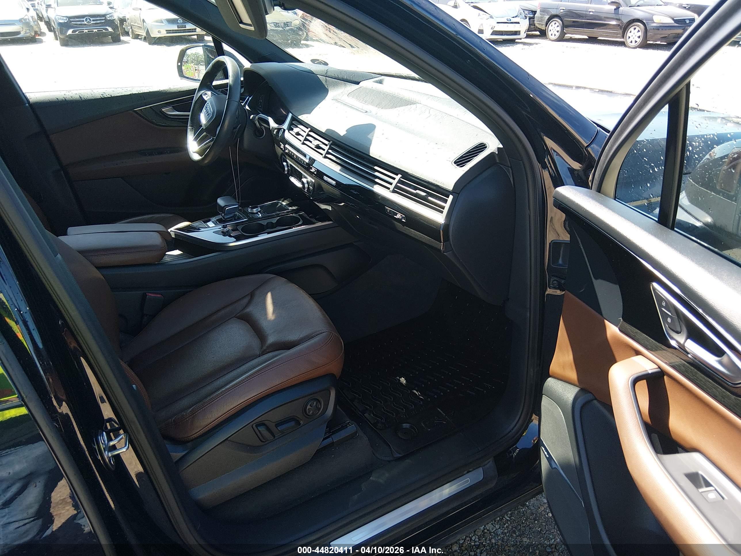 AUDI Q7 image 5